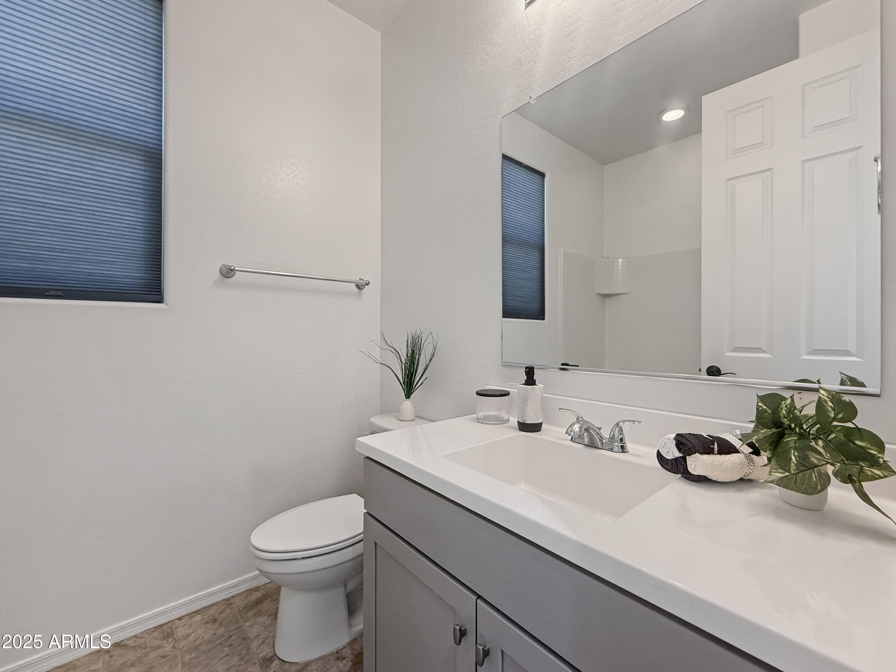 10838 W BUCHANAN Street