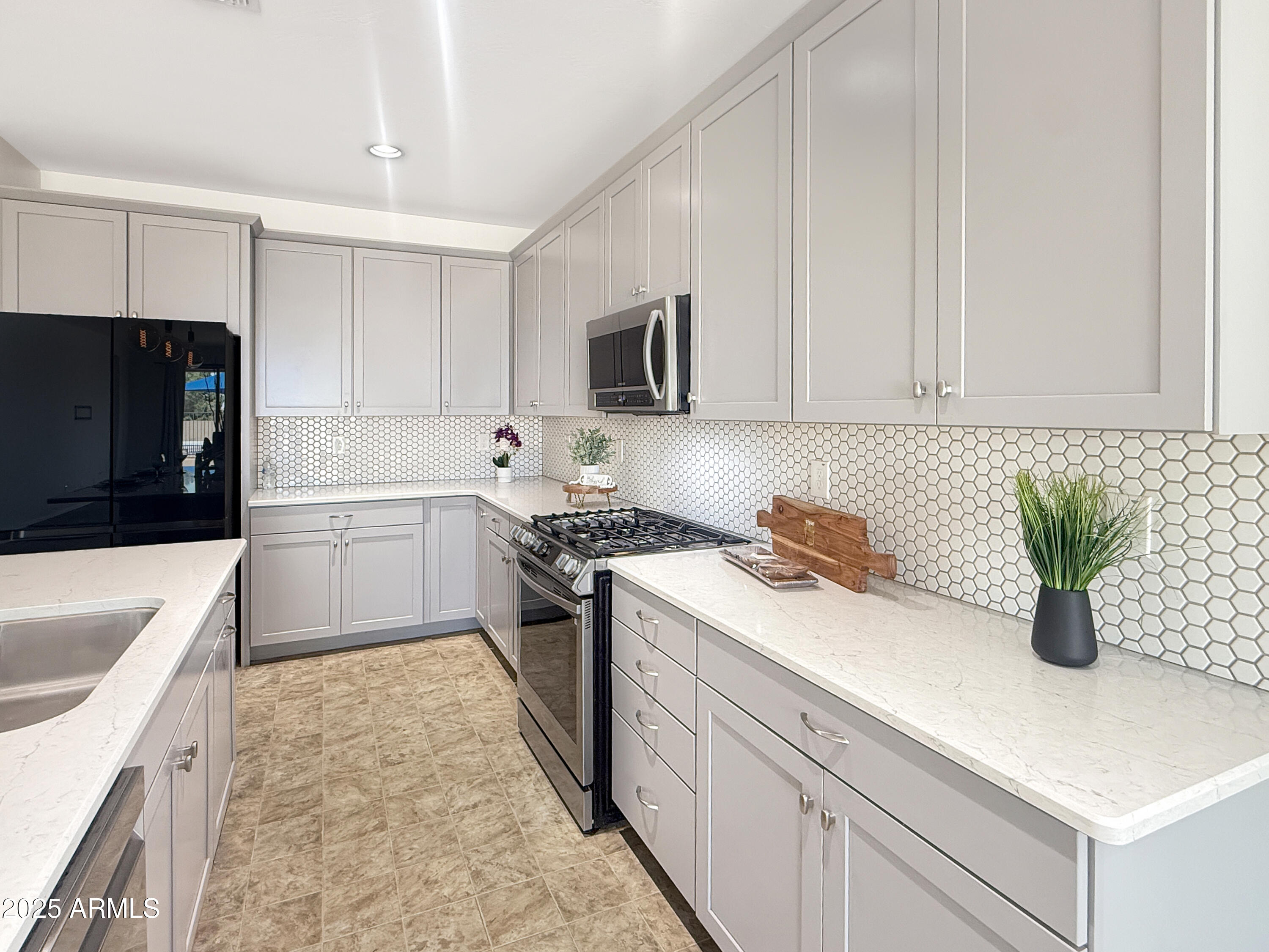 10838 W BUCHANAN Street