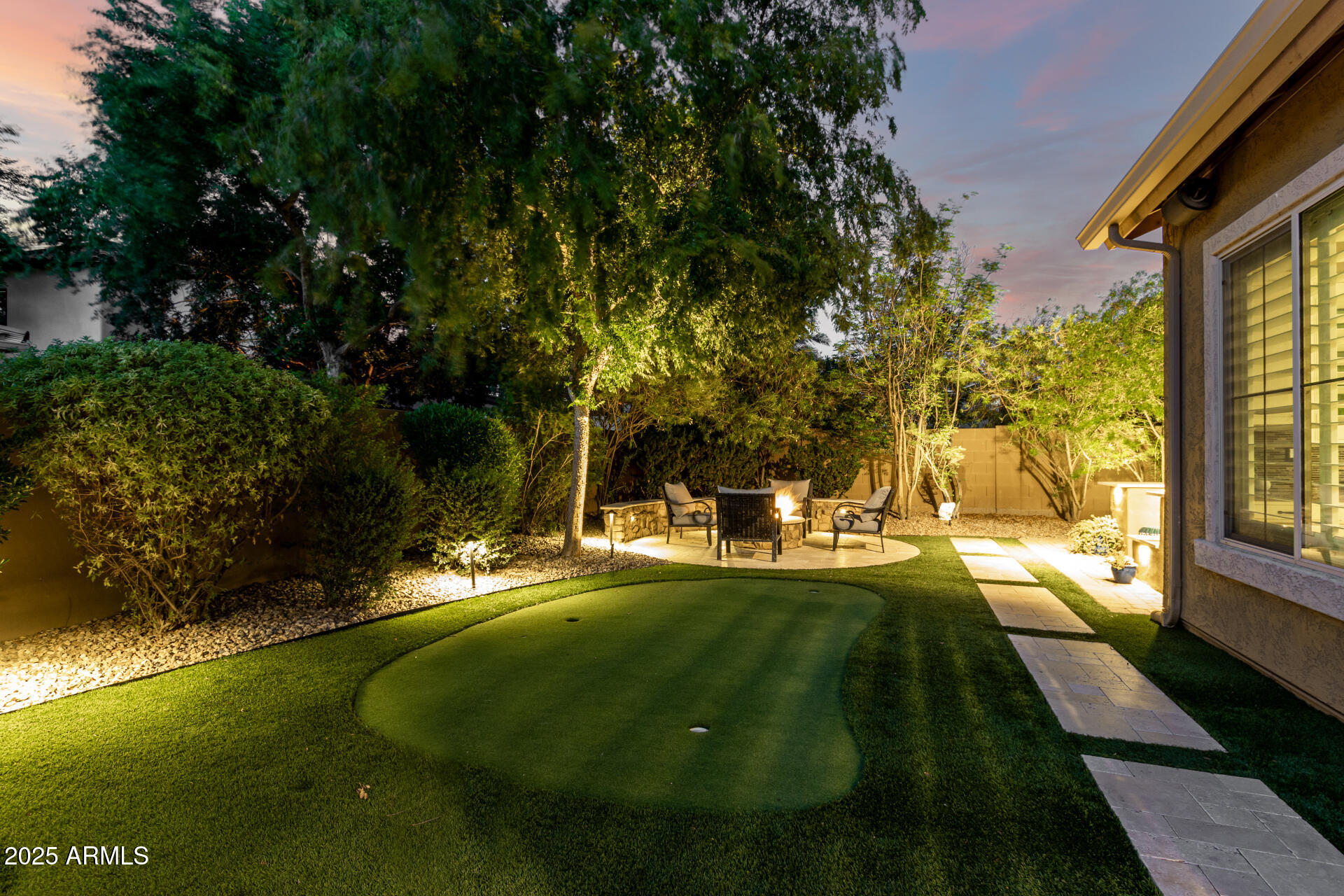 2172 E COCONINO Place