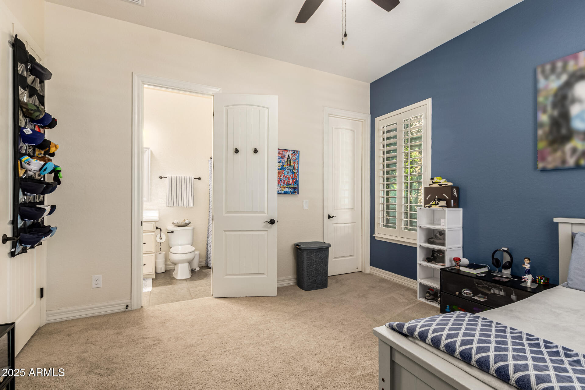 2172 E COCONINO Place