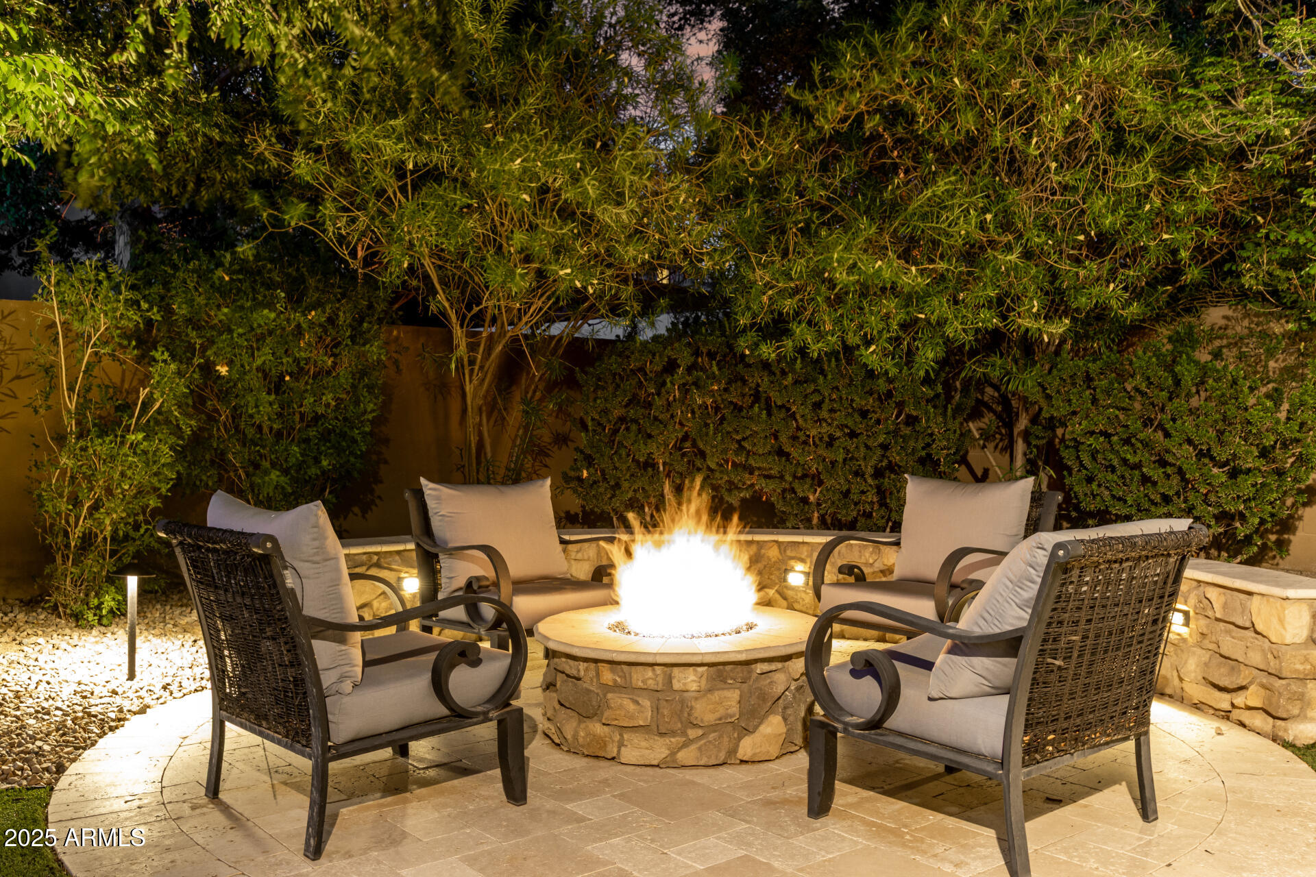 2172 E COCONINO Place