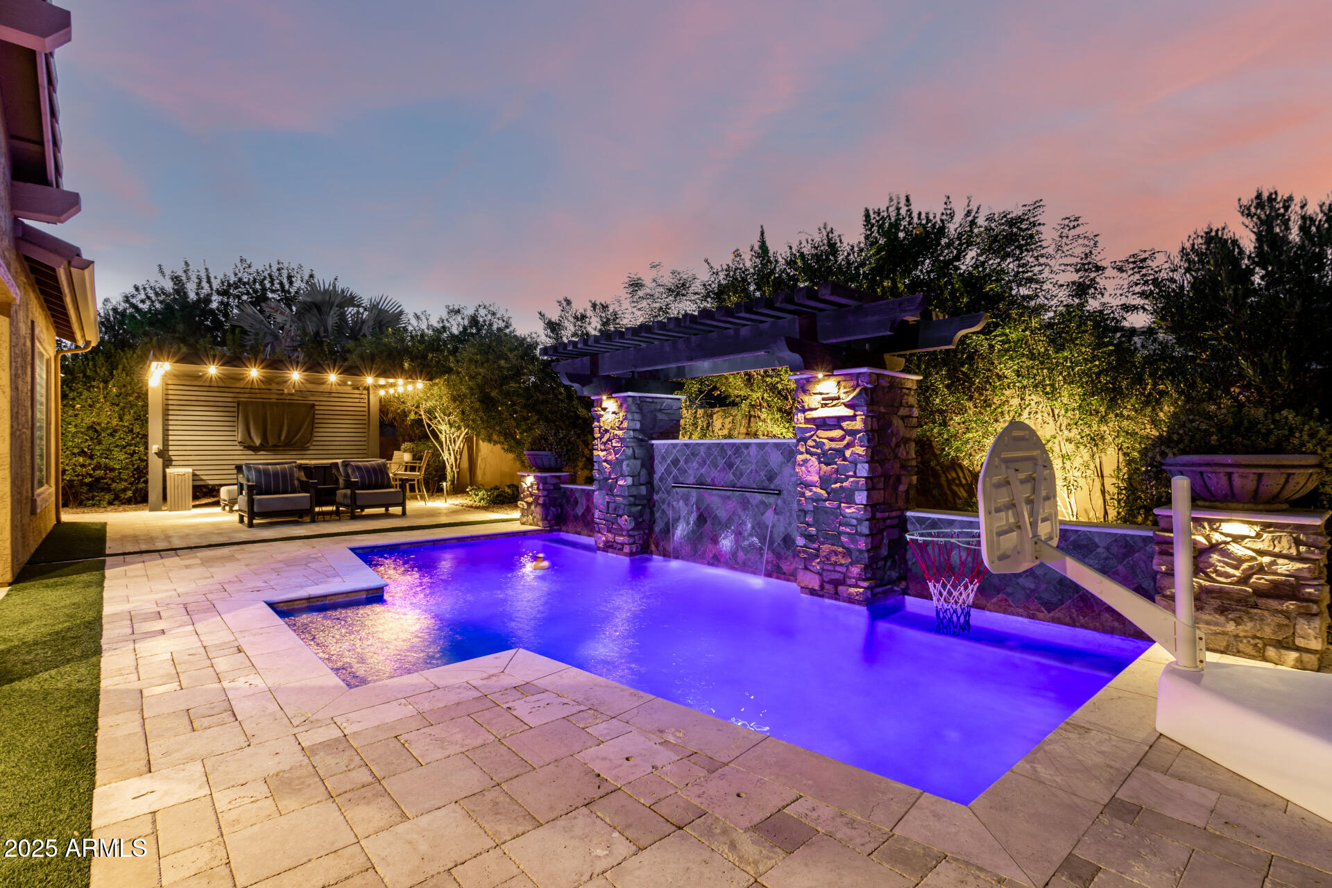 2172 E COCONINO Place