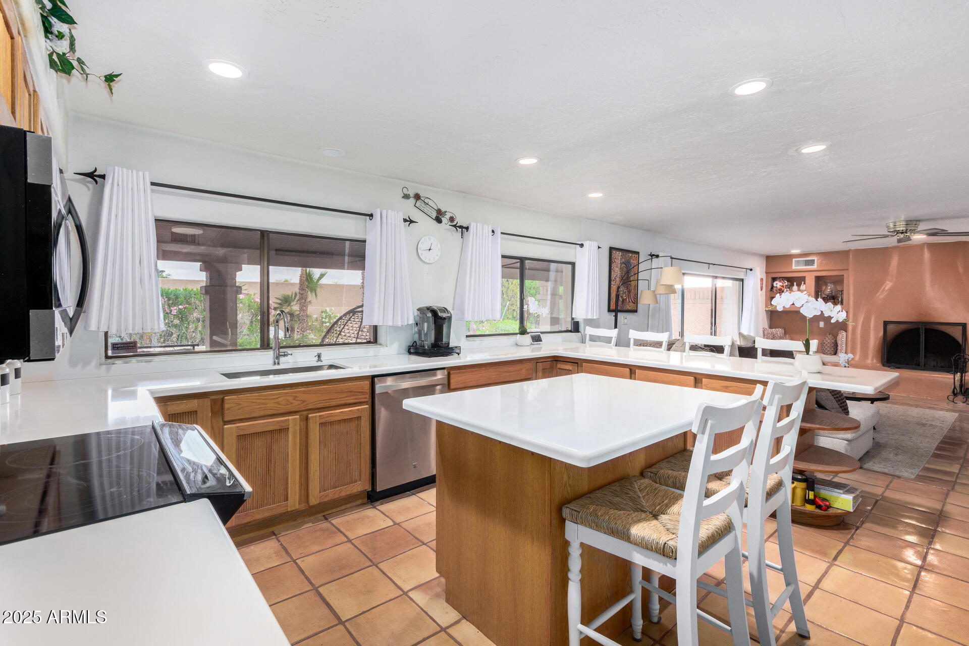 16448 E GLENBROOK Boulevard