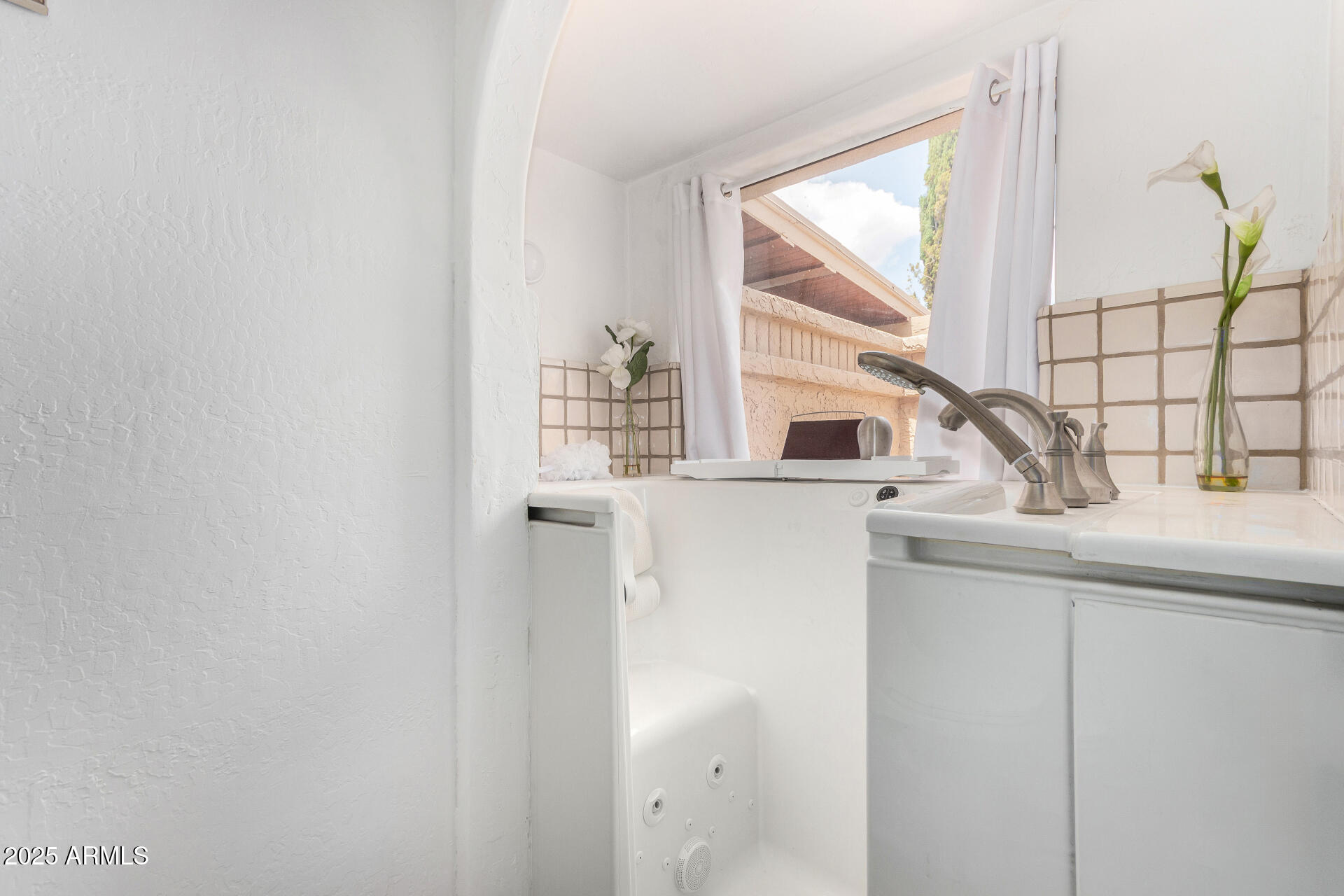 16448 E GLENBROOK Boulevard