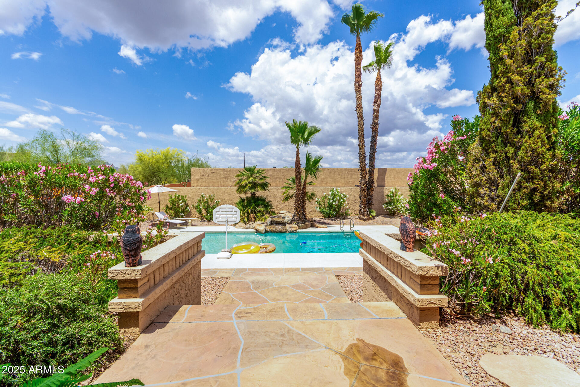 16448 E GLENBROOK Boulevard