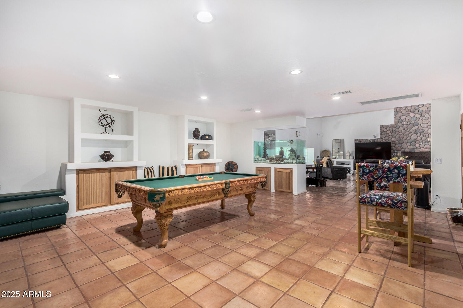 16448 E GLENBROOK Boulevard