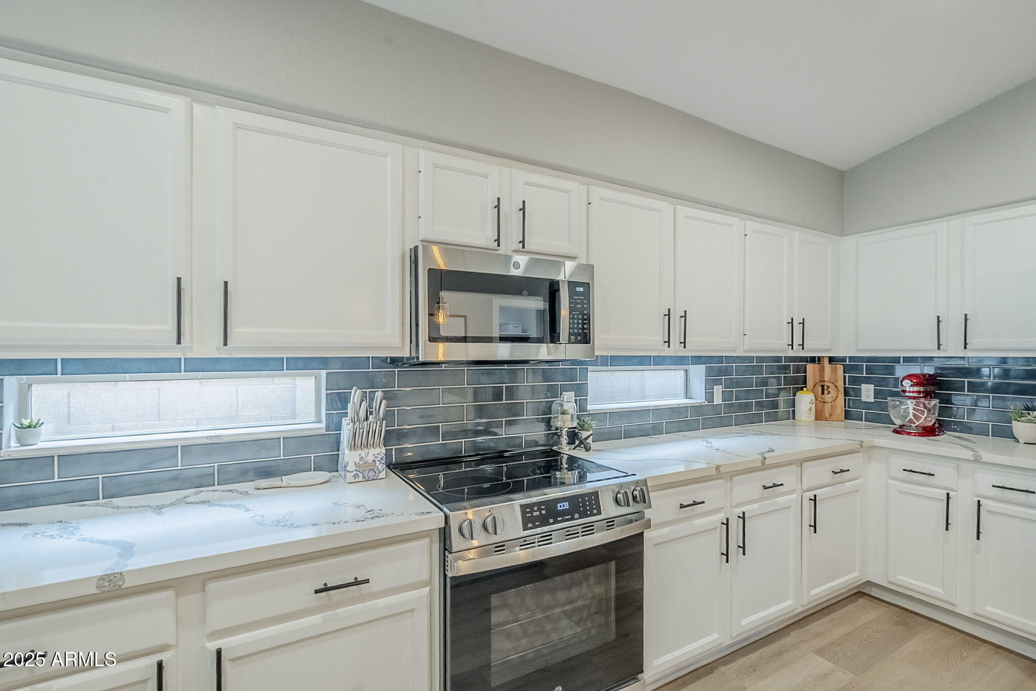 3112 E MILLBRAE Lane