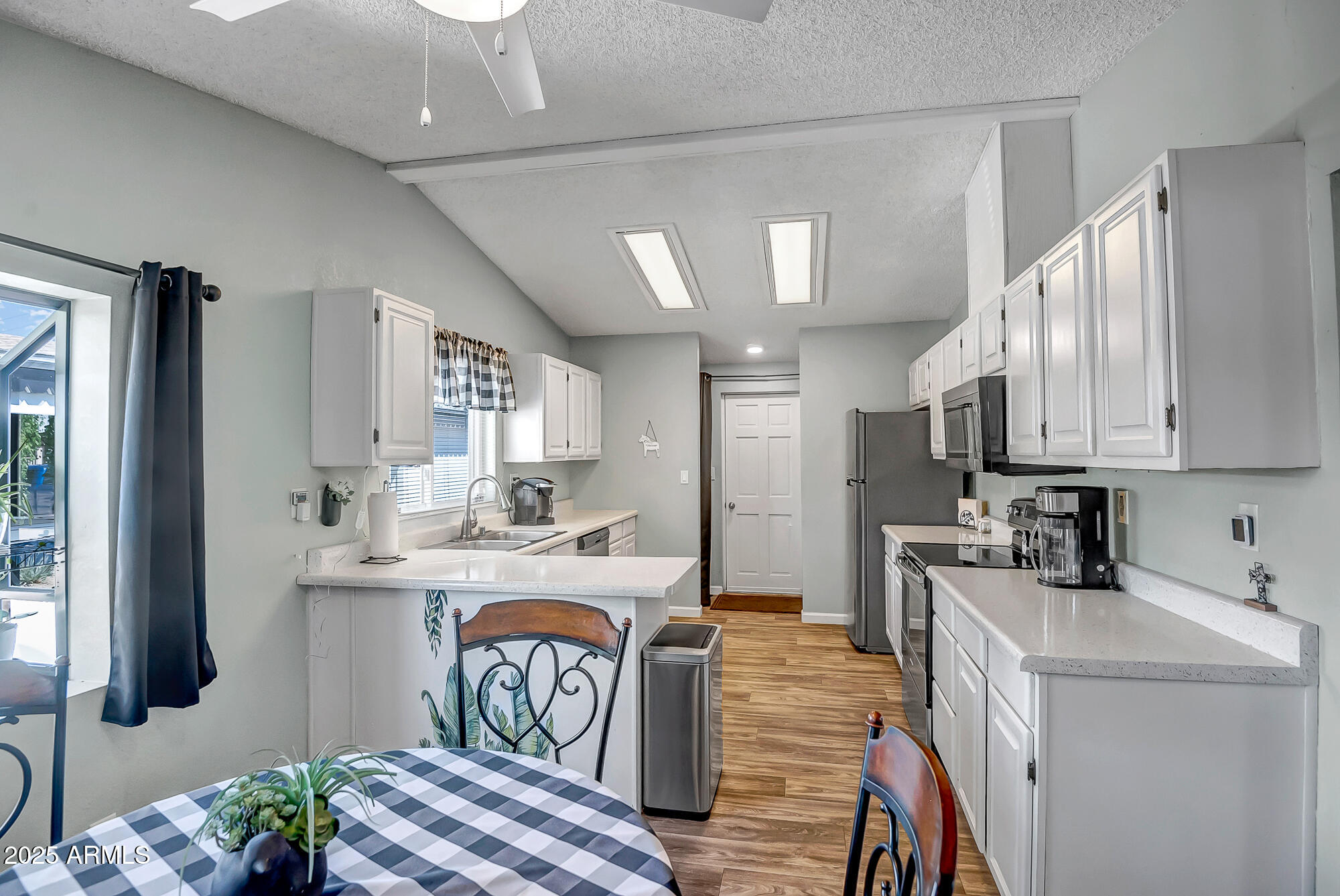 3901 E PINNACLE PEAK Road, 323