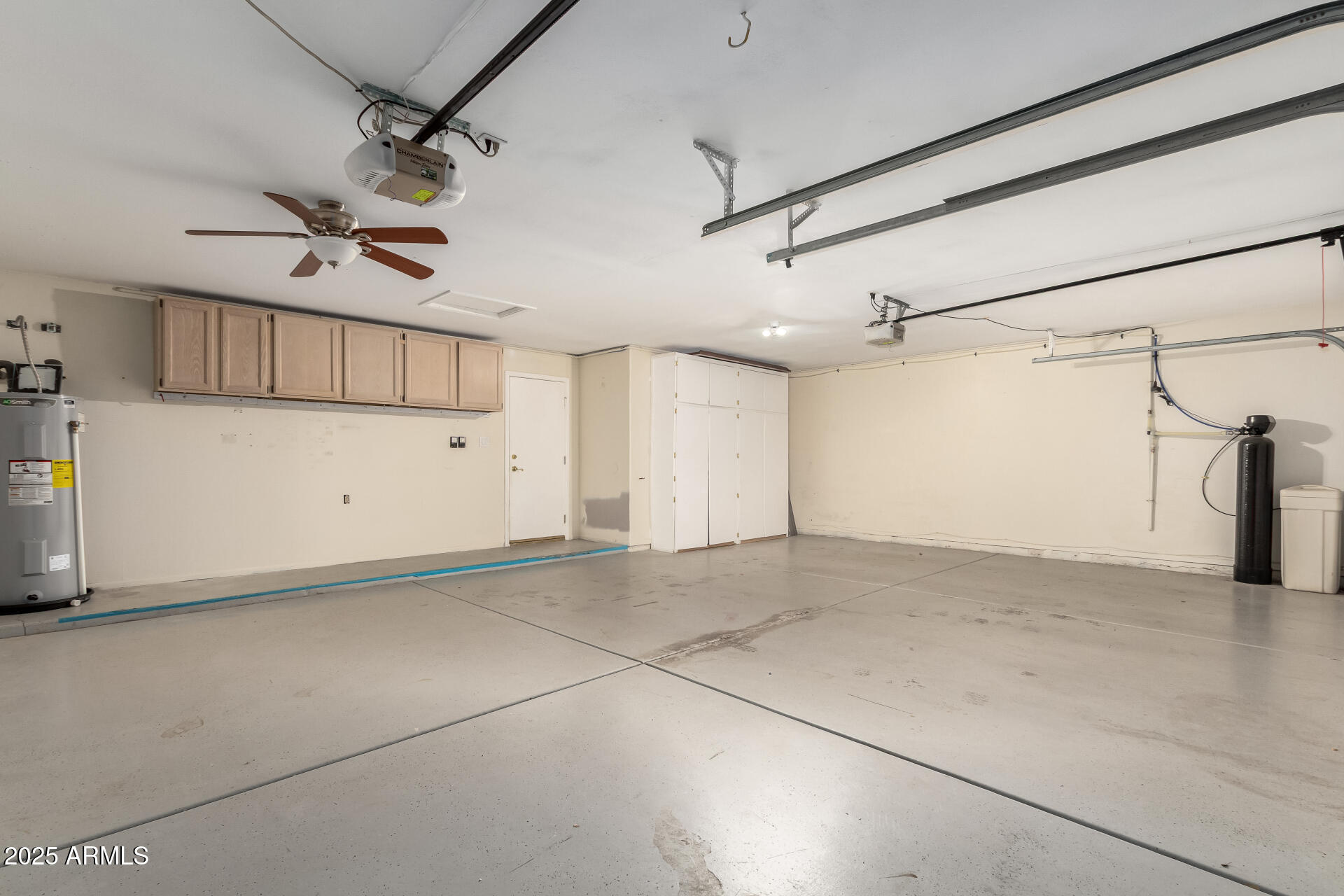 2625 E VERBENA Drive