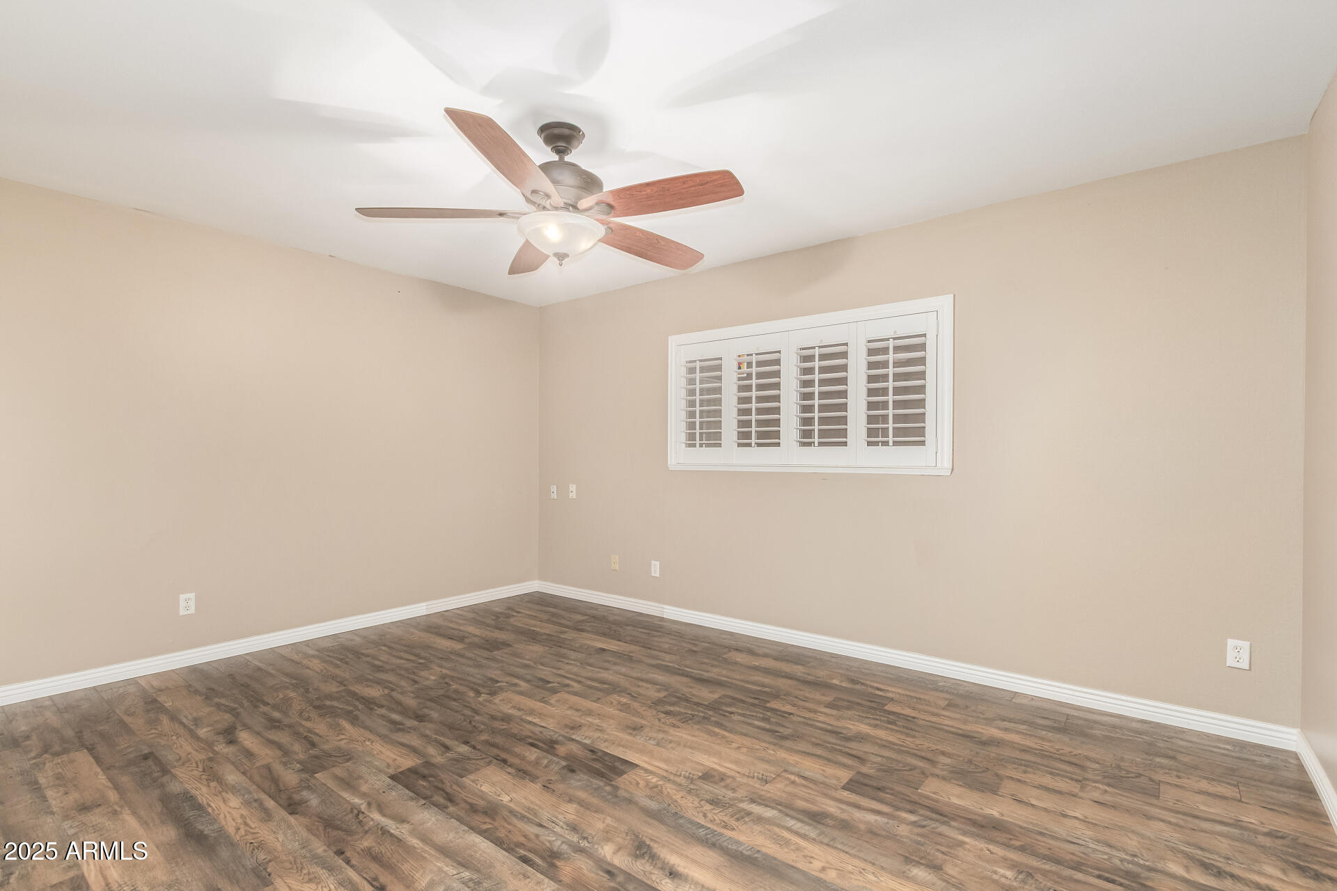 2625 E VERBENA Drive