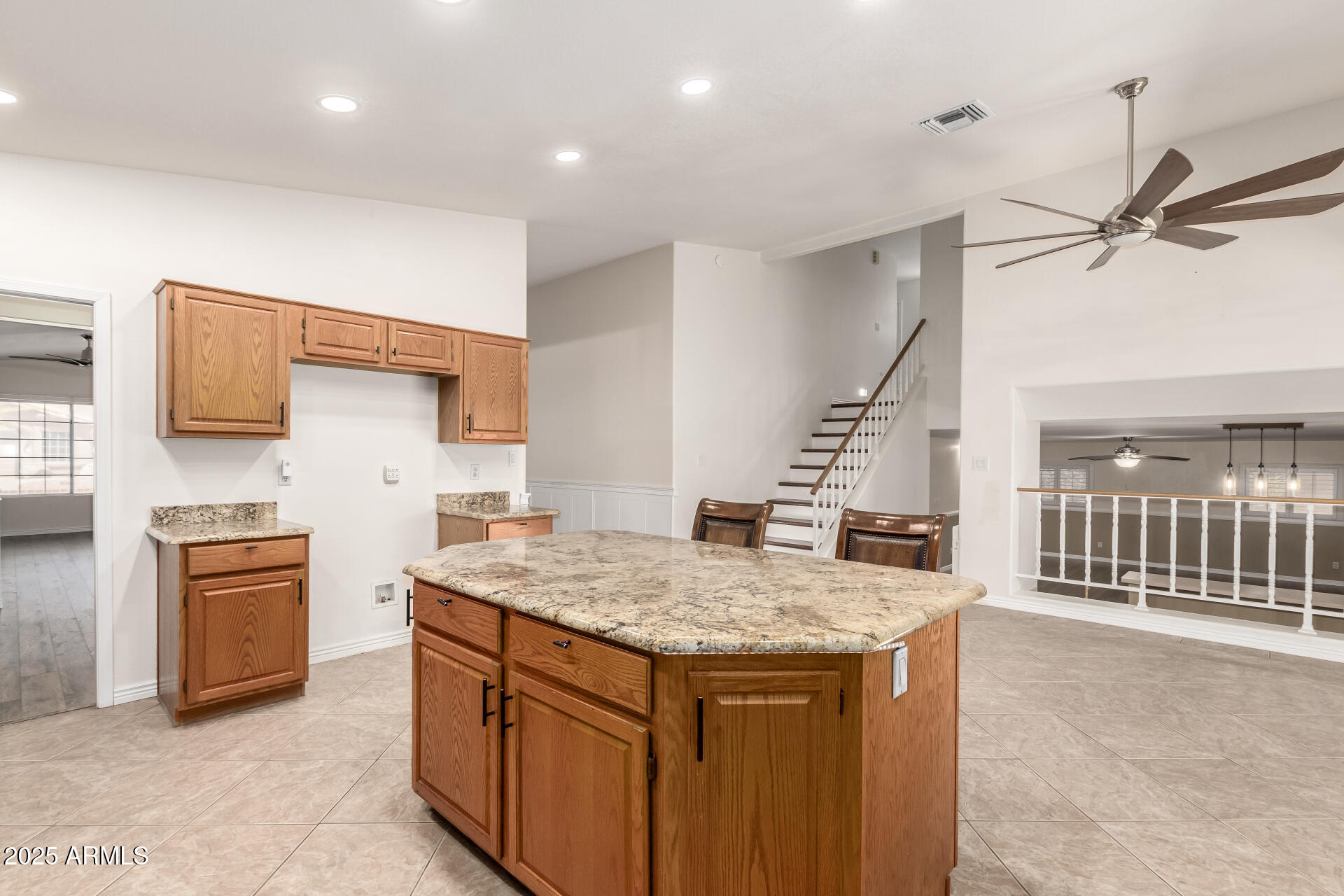 2625 E VERBENA Drive