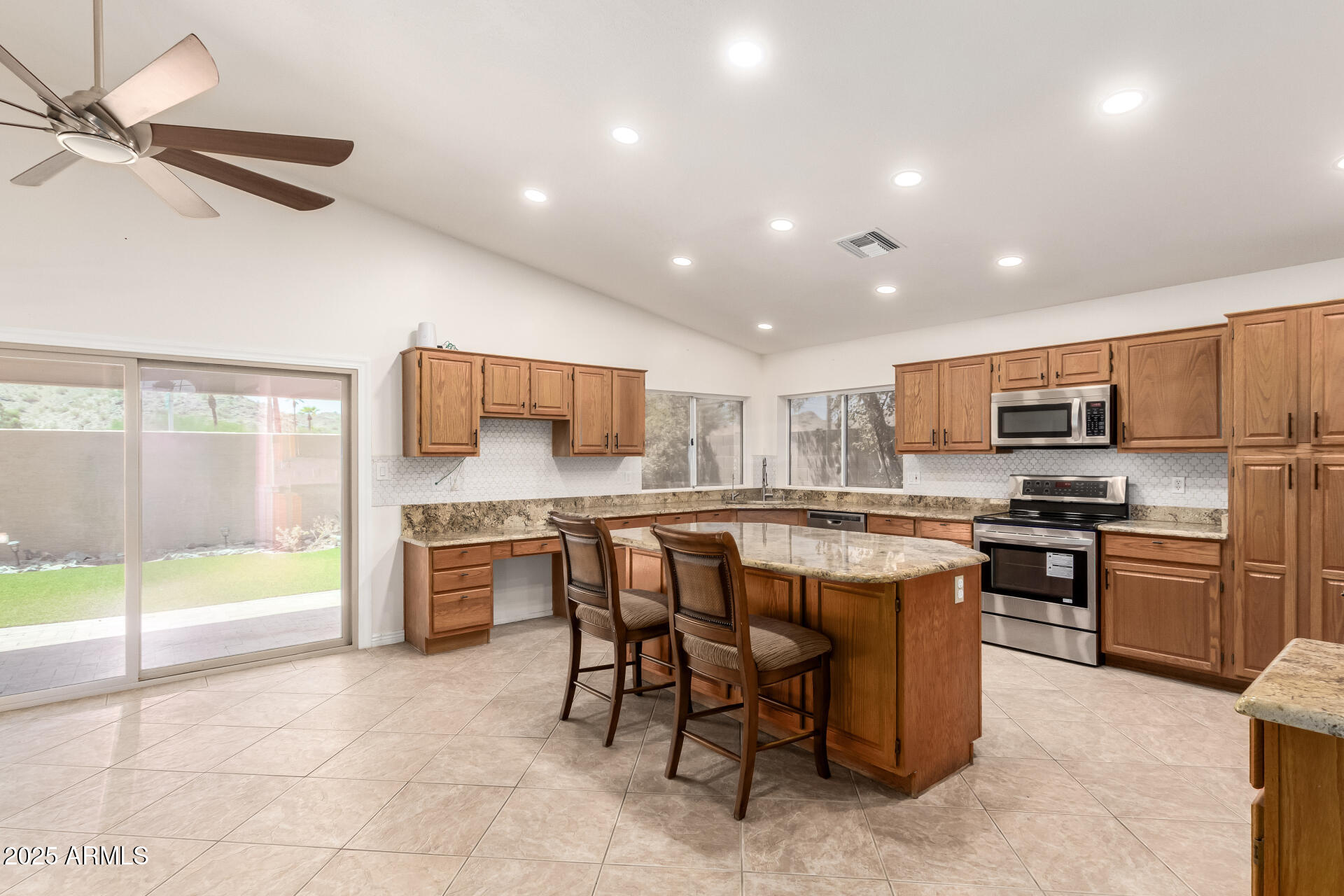 2625 E VERBENA Drive