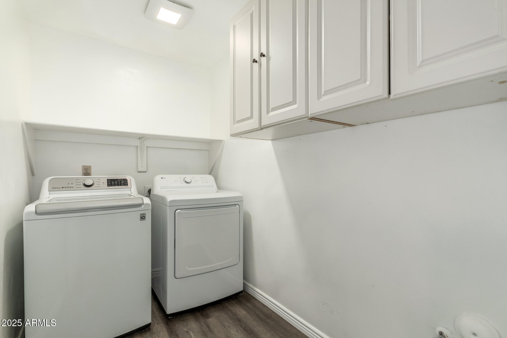 2625 E VERBENA Drive