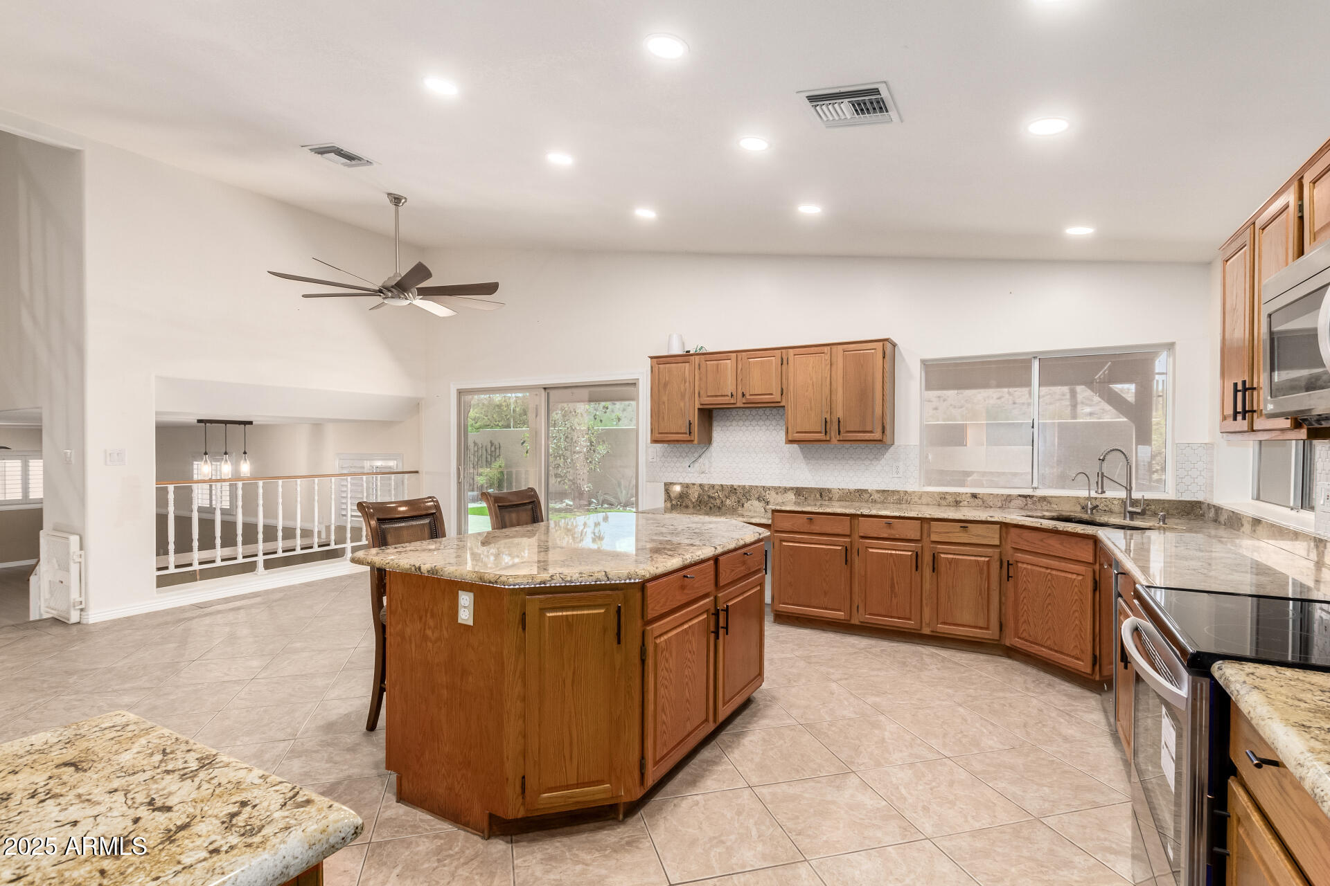 2625 E VERBENA Drive