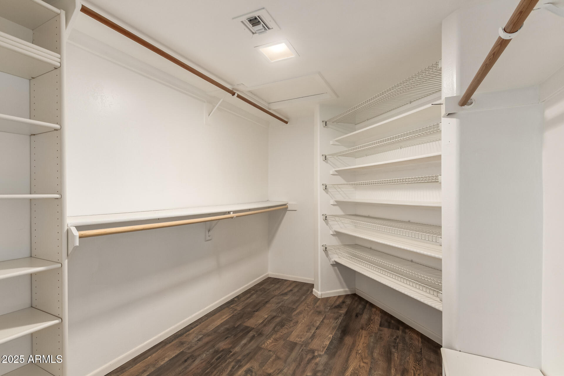 2625 E VERBENA Drive