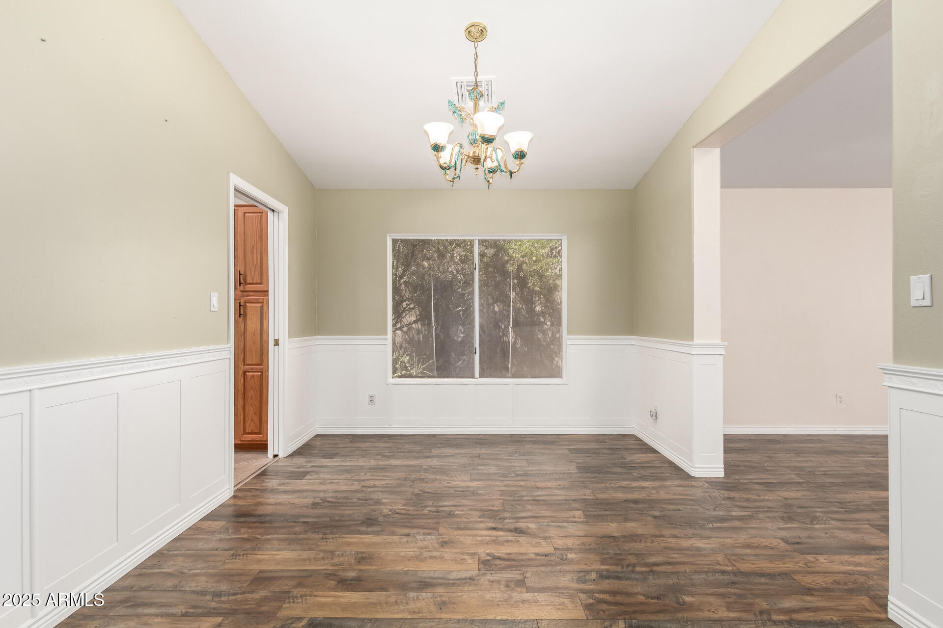 2625 E VERBENA Drive