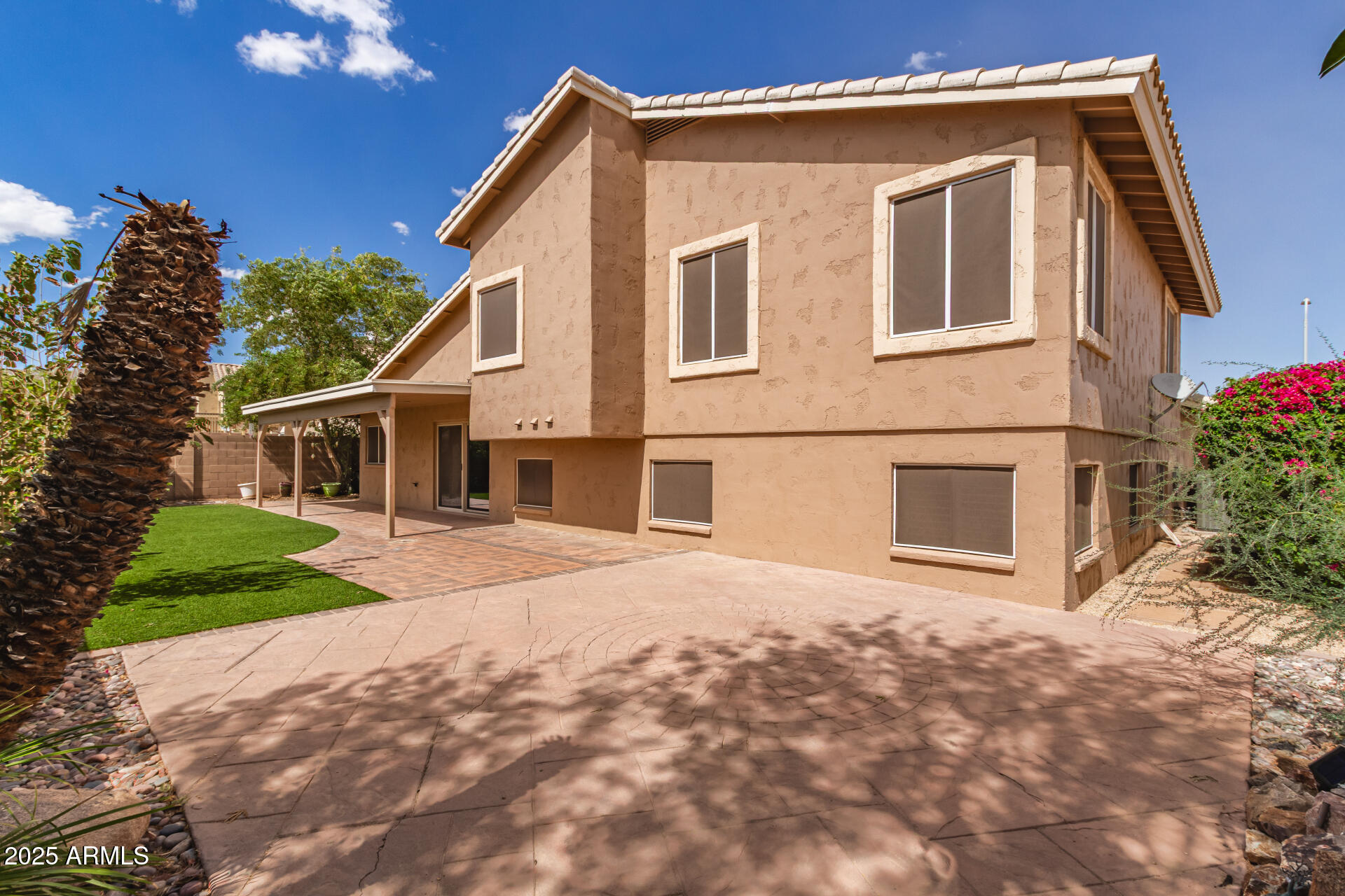 2625 E VERBENA Drive