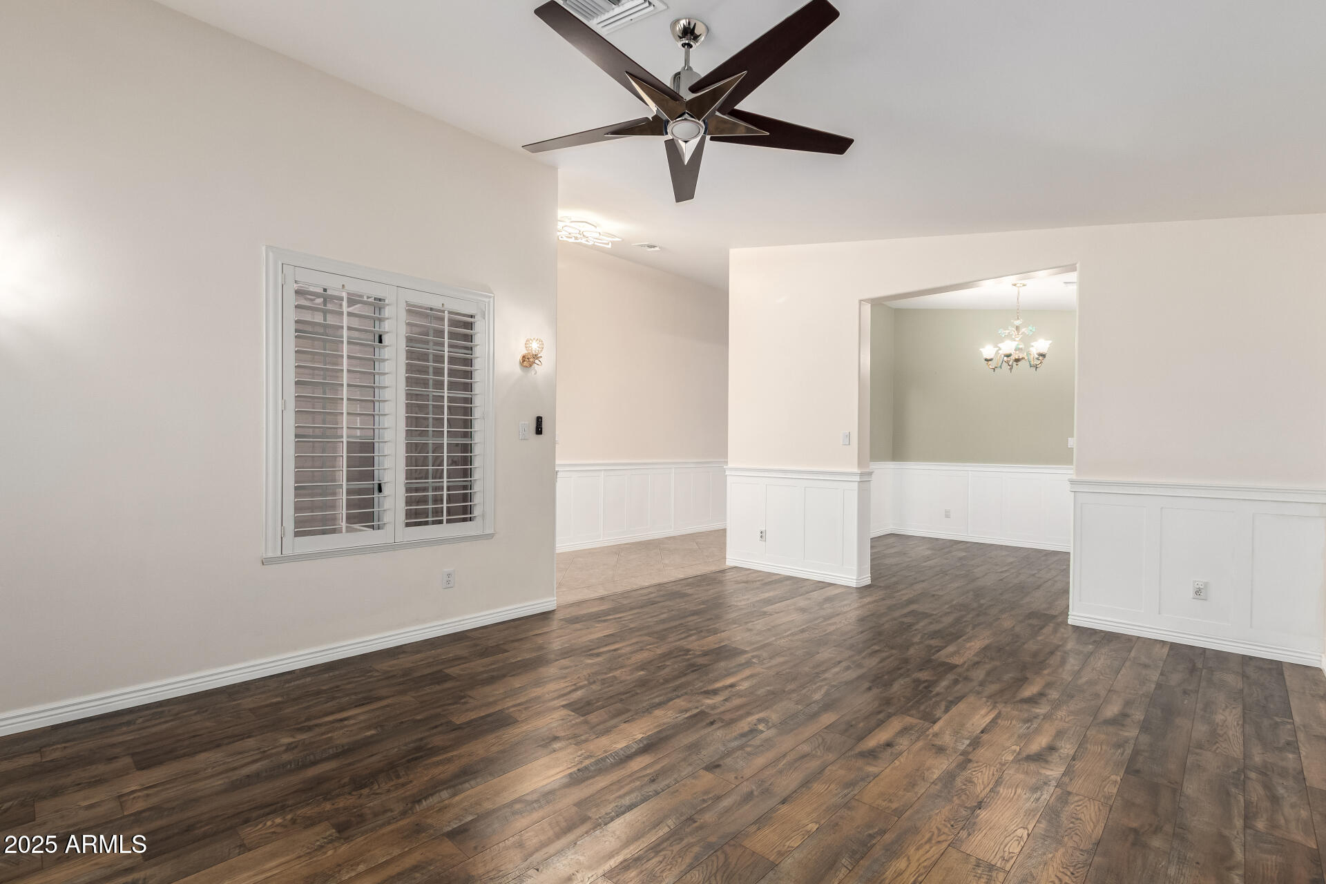 2625 E VERBENA Drive