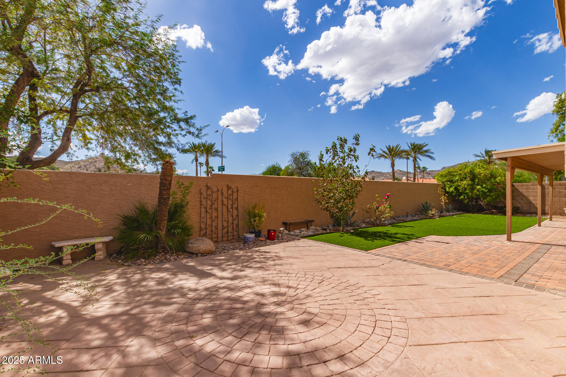 2625 E VERBENA Drive