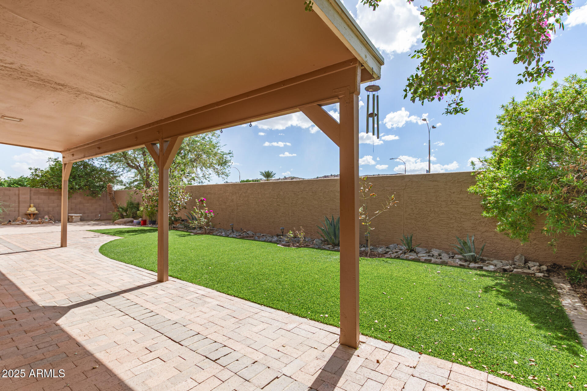 2625 E VERBENA Drive