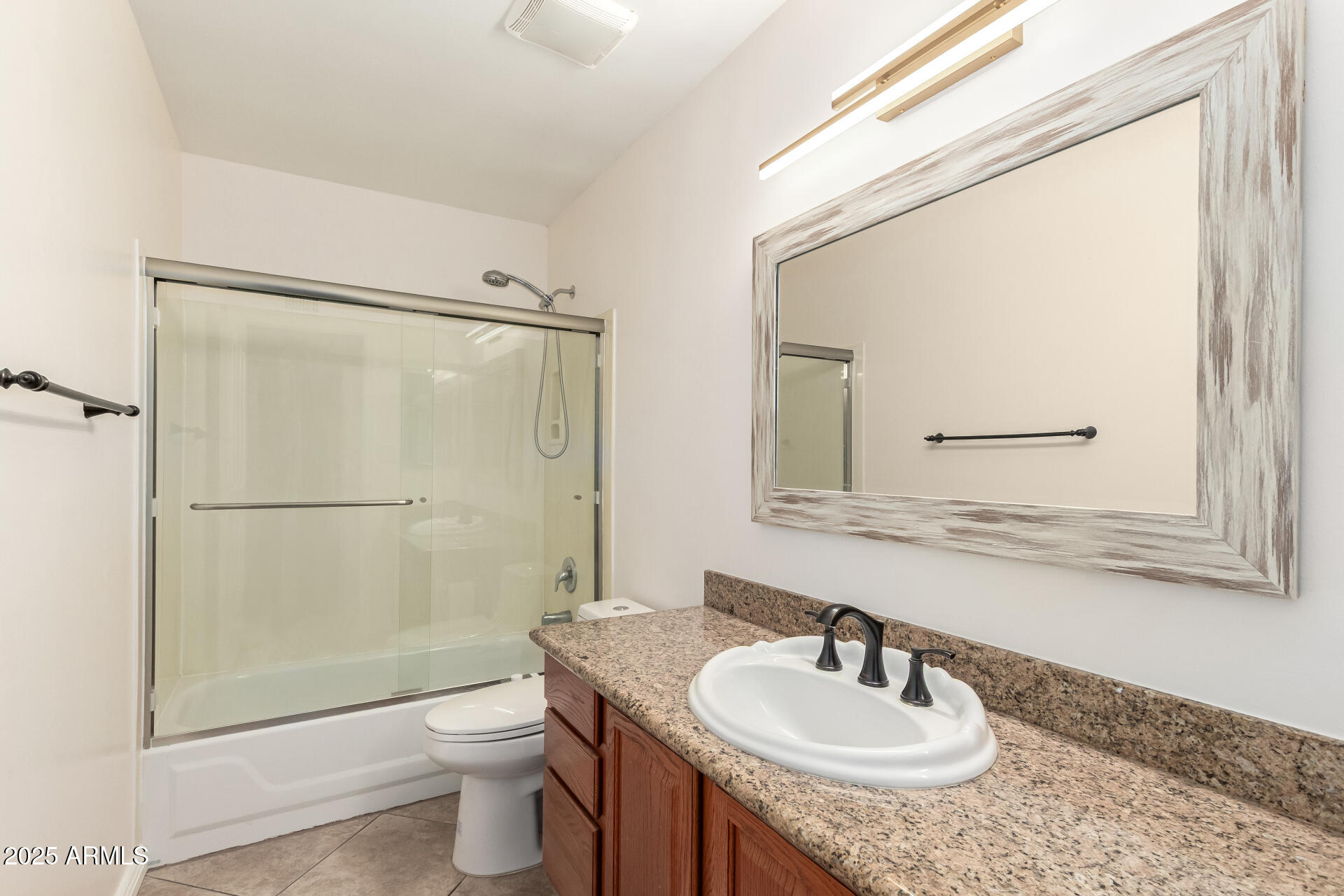 2625 E VERBENA Drive