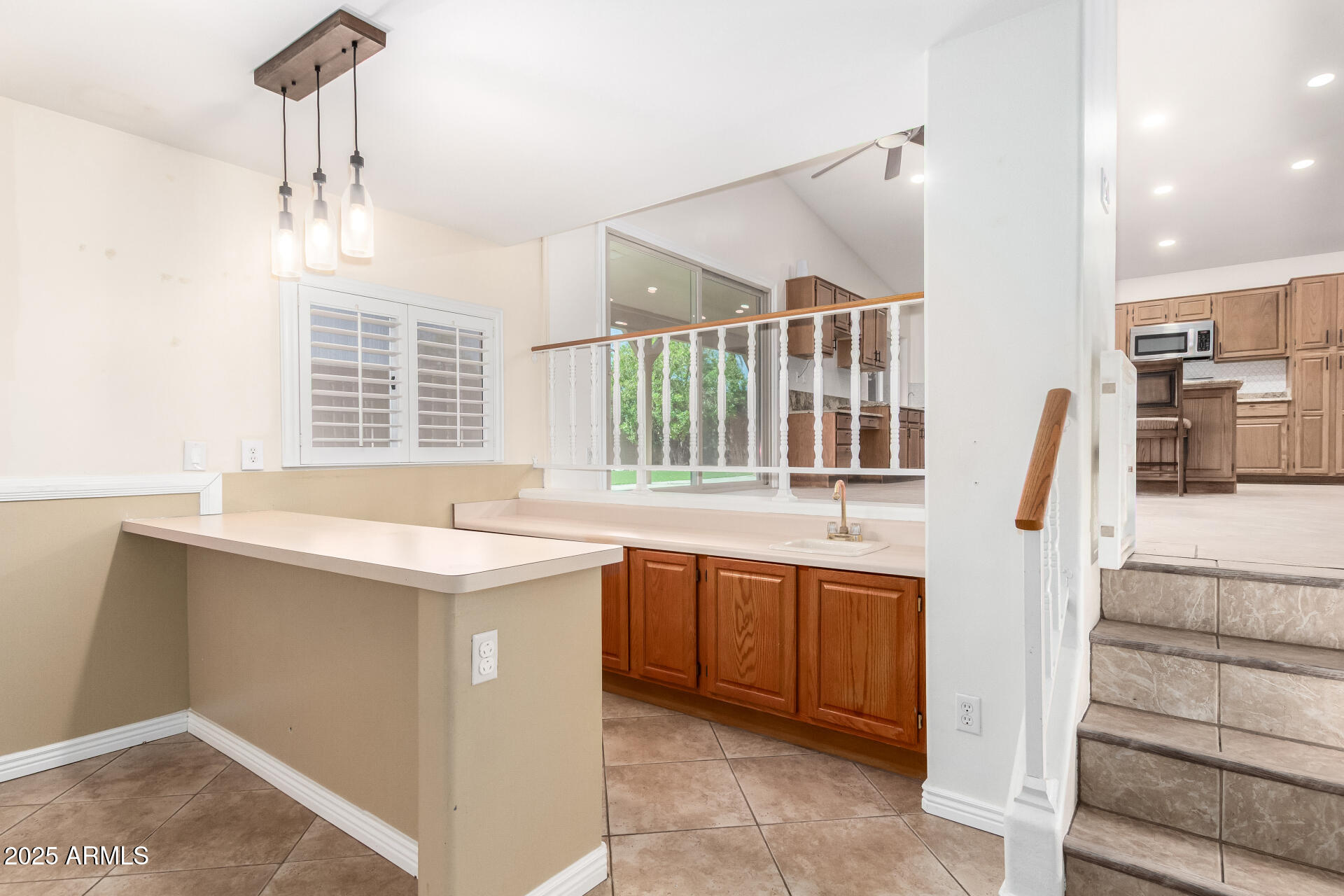 2625 E VERBENA Drive