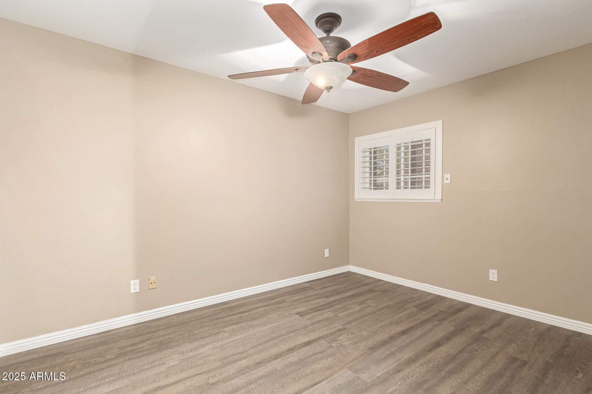 2625 E VERBENA Drive