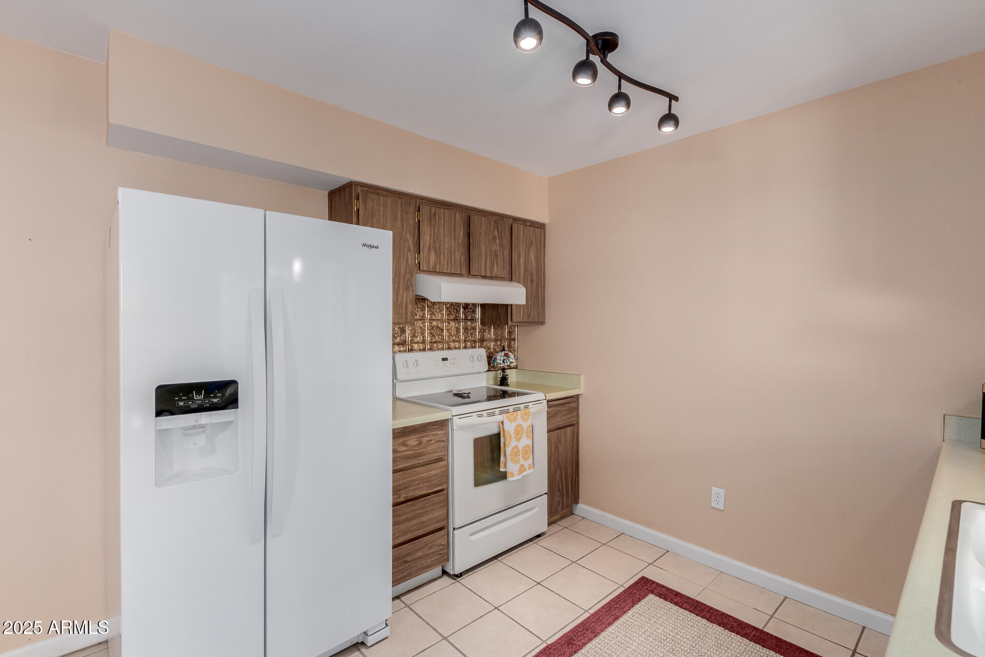 10544 W COGGINS Drive