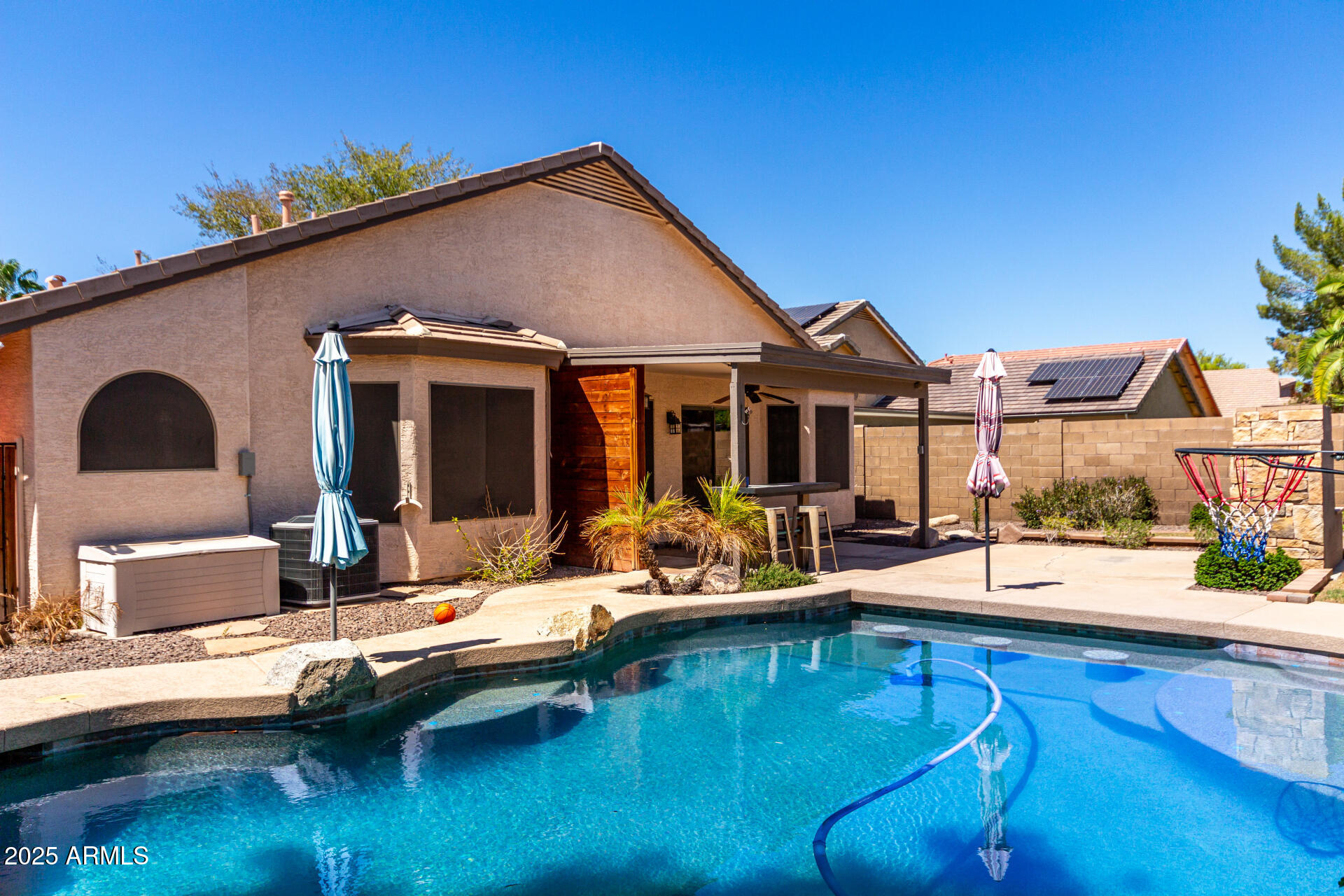 1421 S NIELSON Street