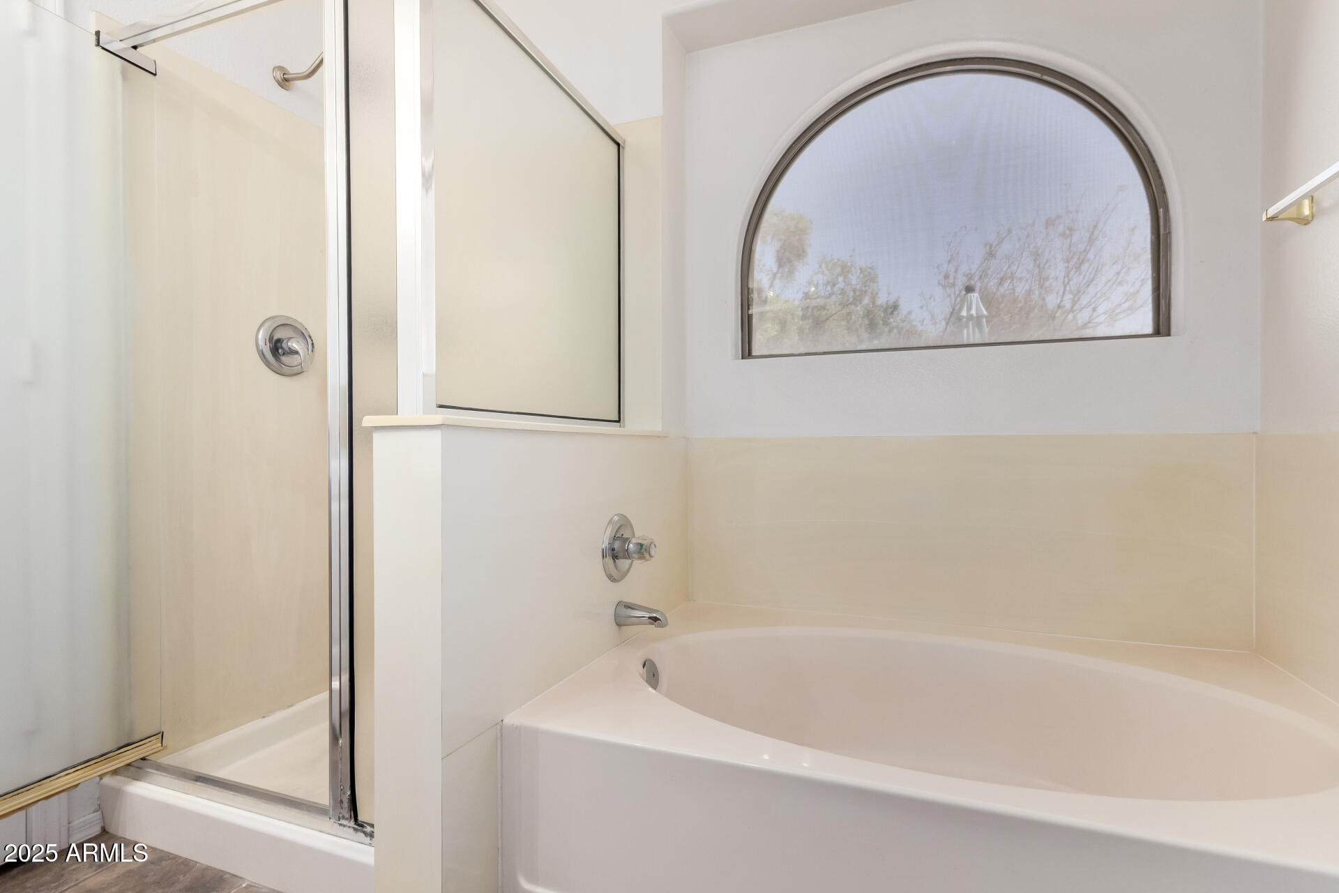 1421 S NIELSON Street