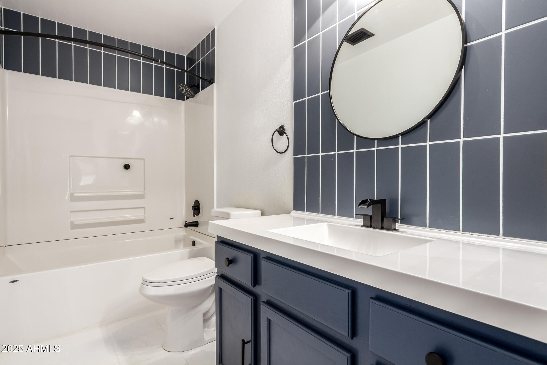 1421 S NIELSON Street