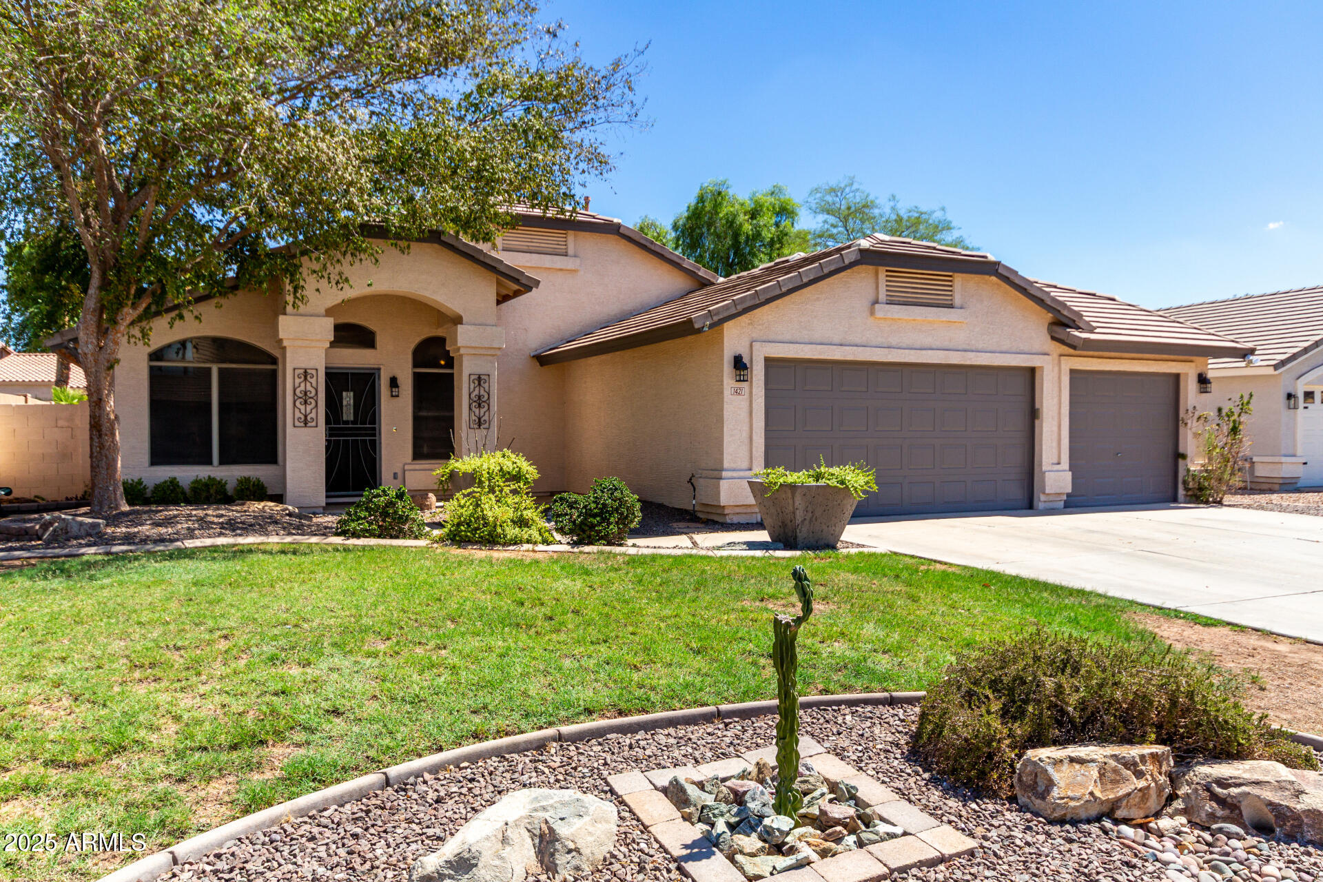 1421 S NIELSON Street