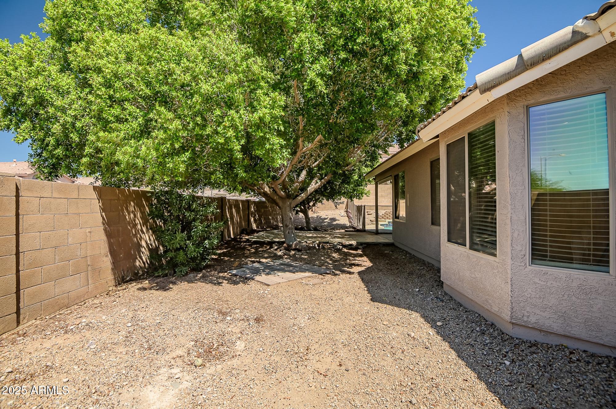 6426 W PRICKLY PEAR Trail