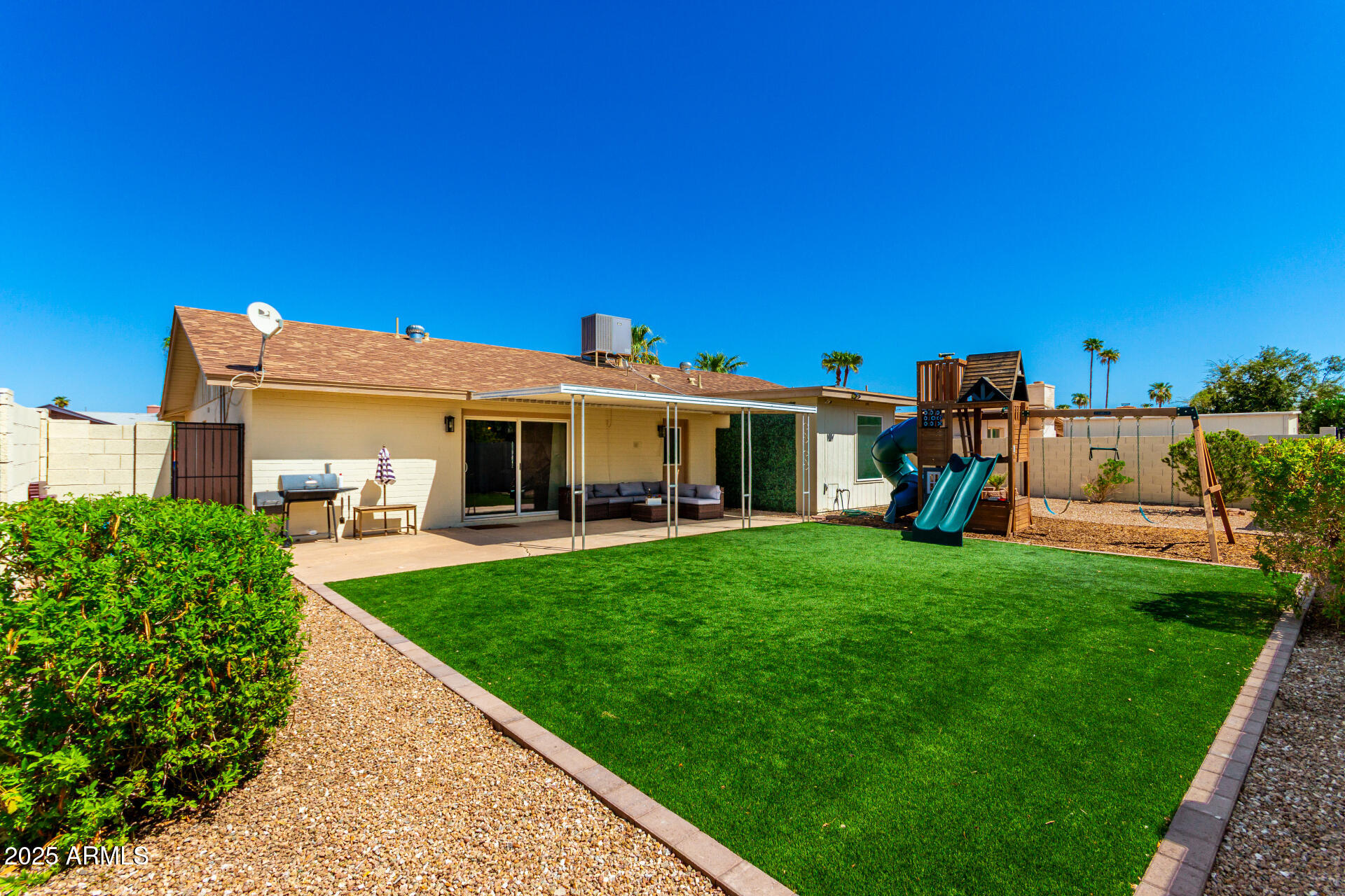 1659 E PALMCROFT Drive