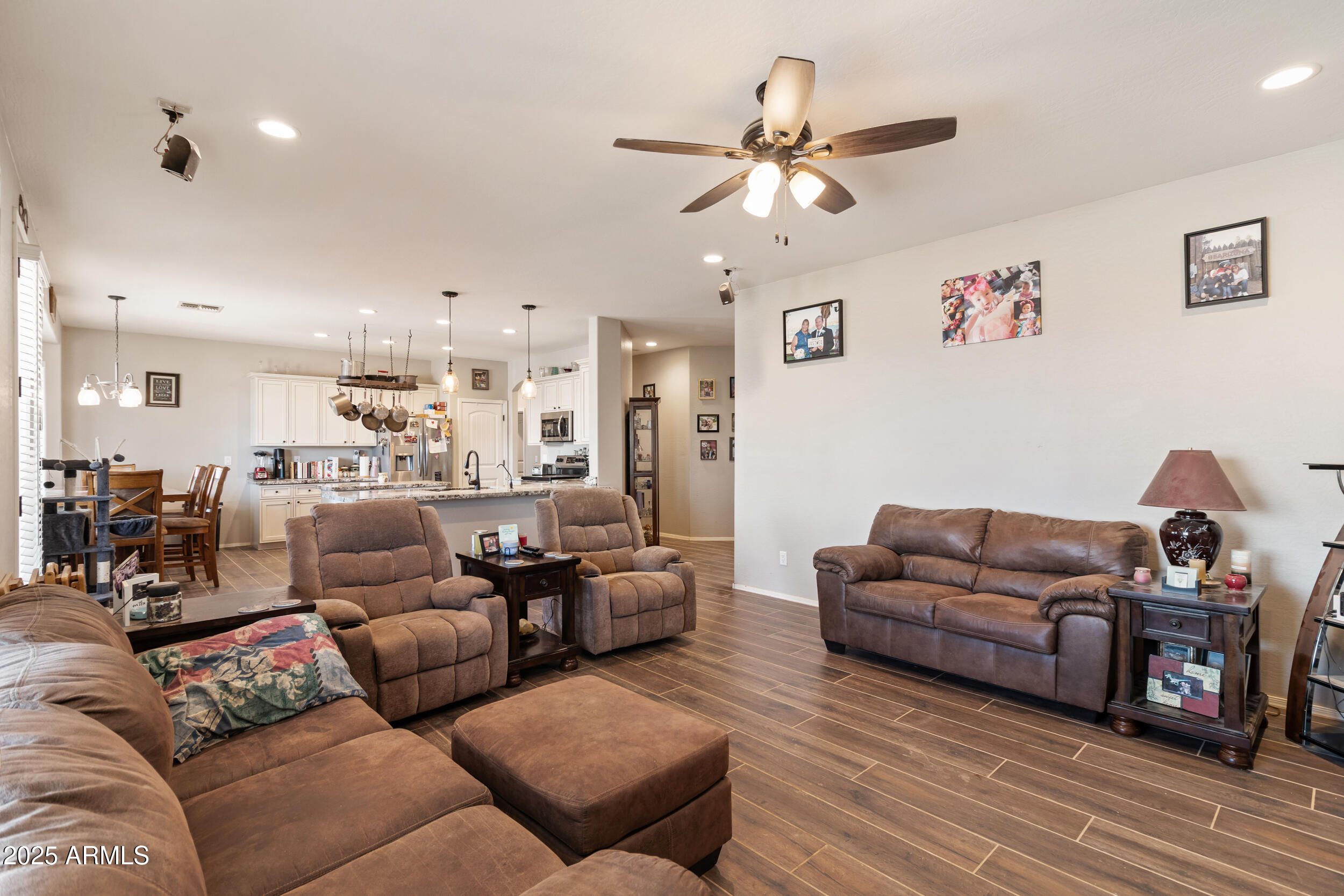 21007 W SHASTA Street