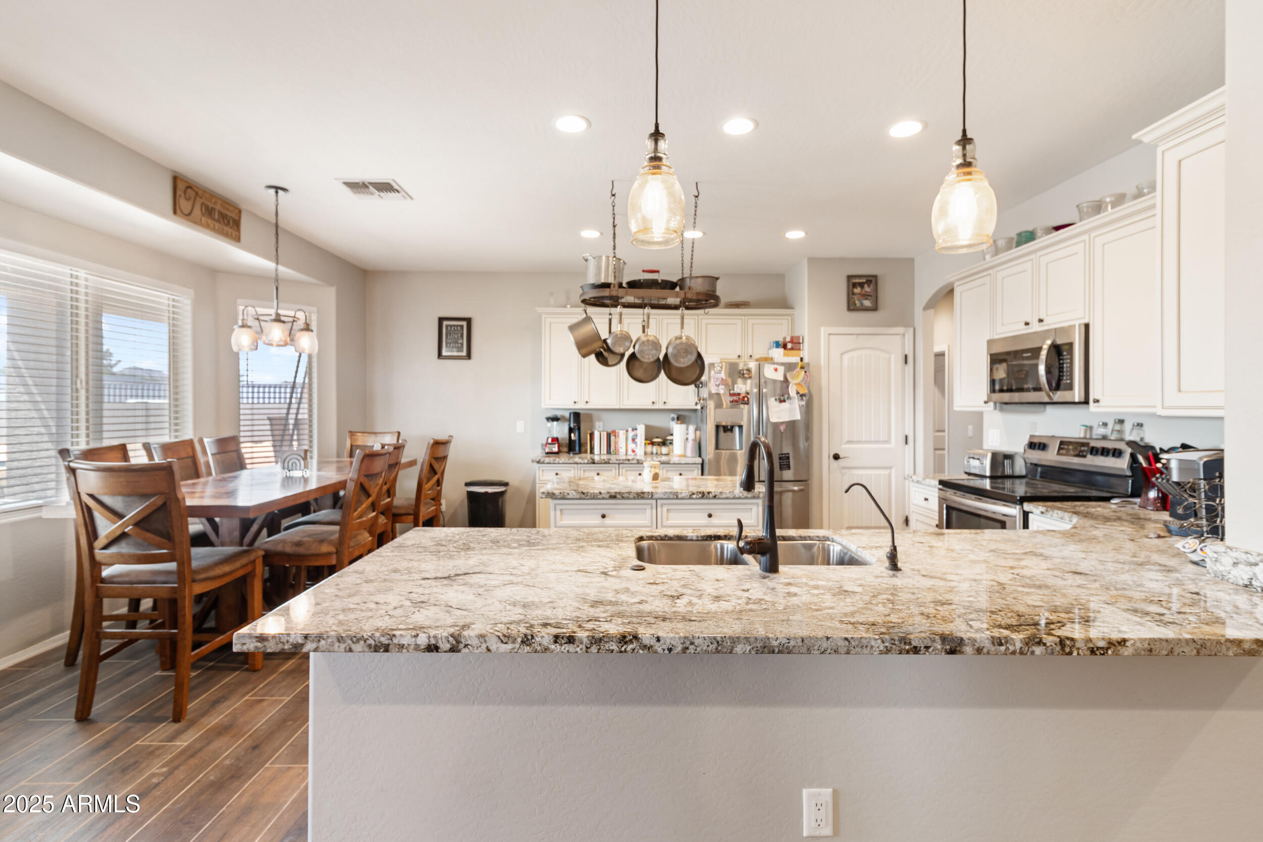 21007 W SHASTA Street