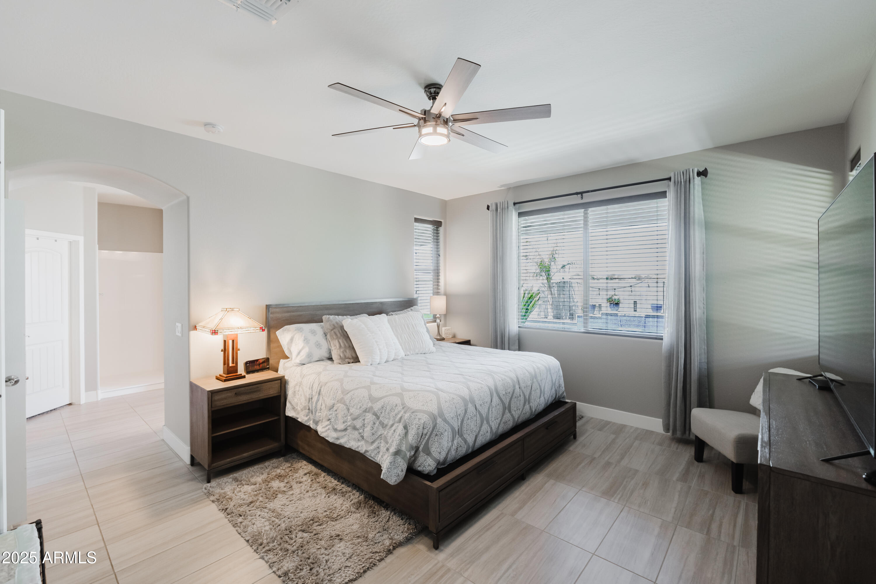 27700 N SILVERLEAF Road