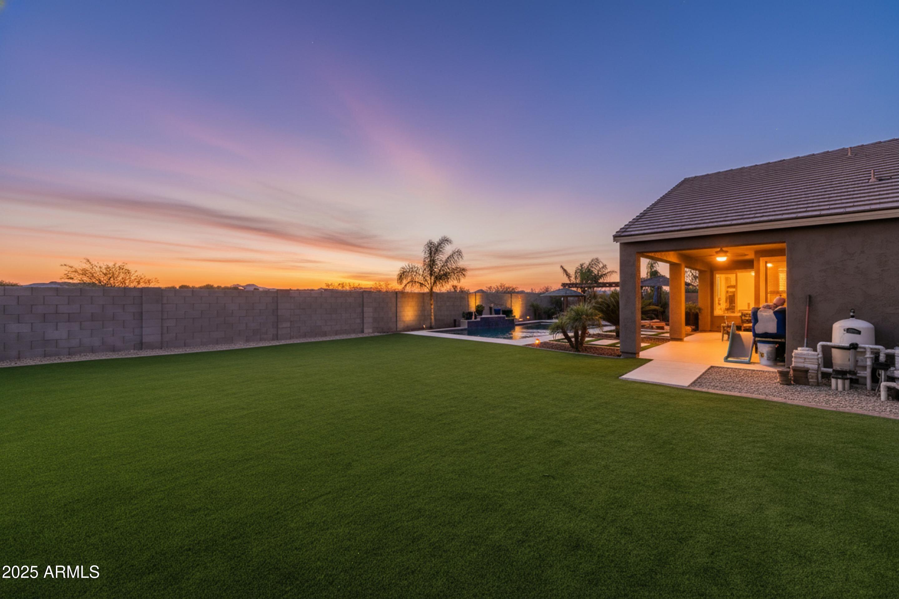 27700 N SILVERLEAF Road