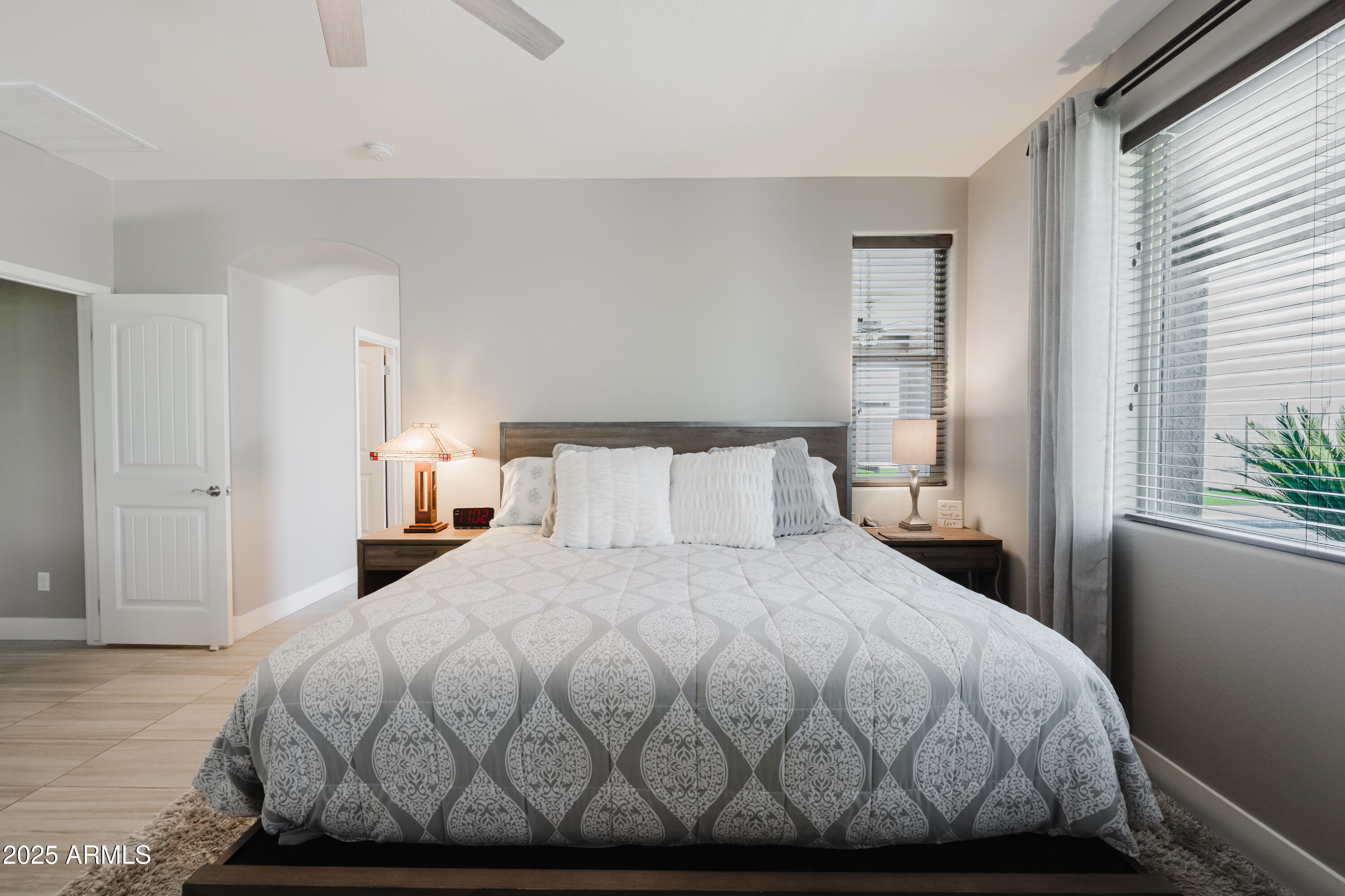 27700 N SILVERLEAF Road