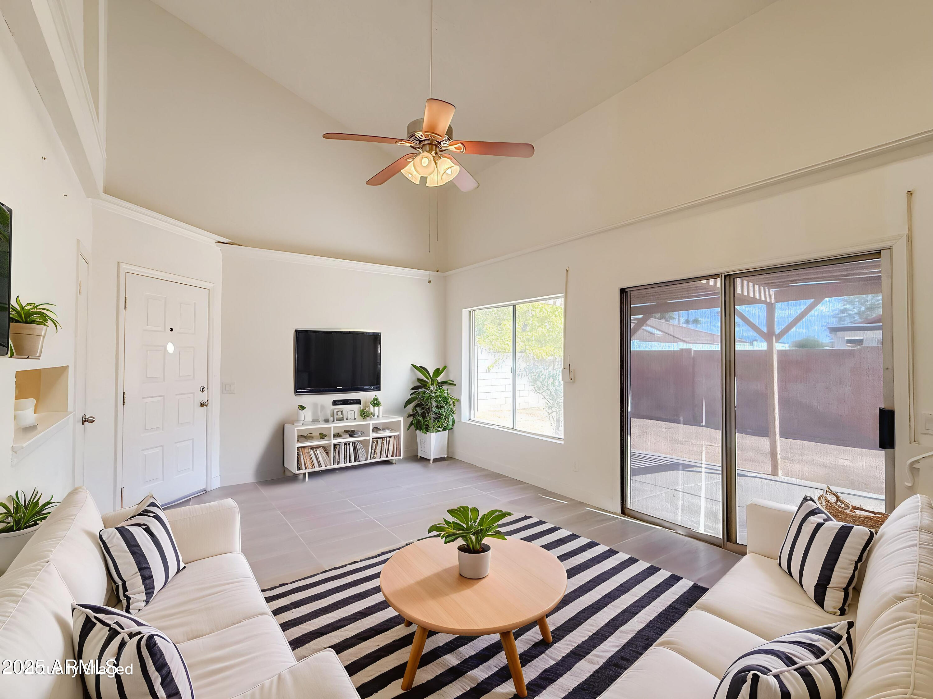 2663 W ESTRELLA Drive