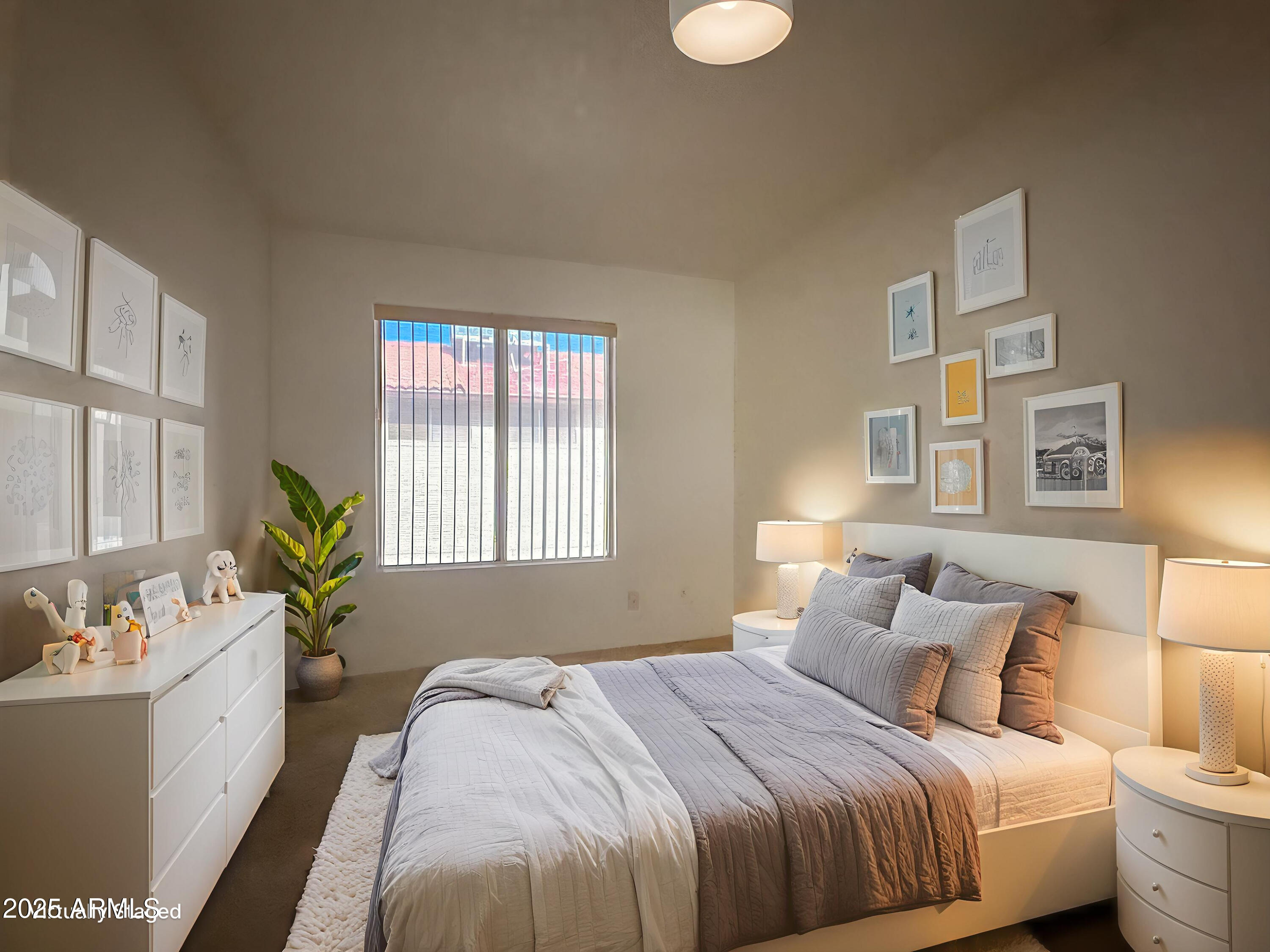 2663 W ESTRELLA Drive