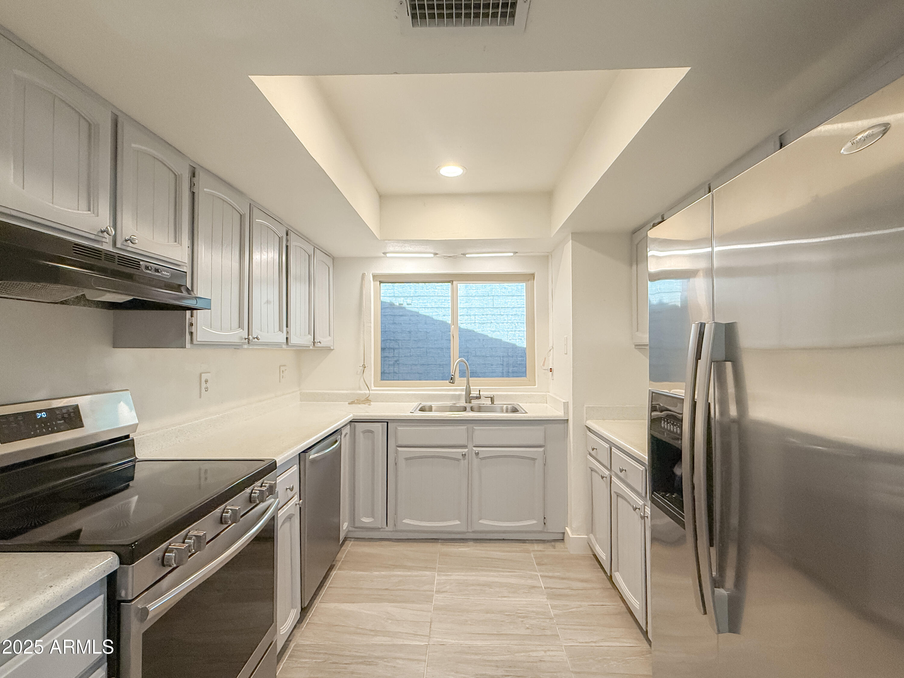 2663 W ESTRELLA Drive