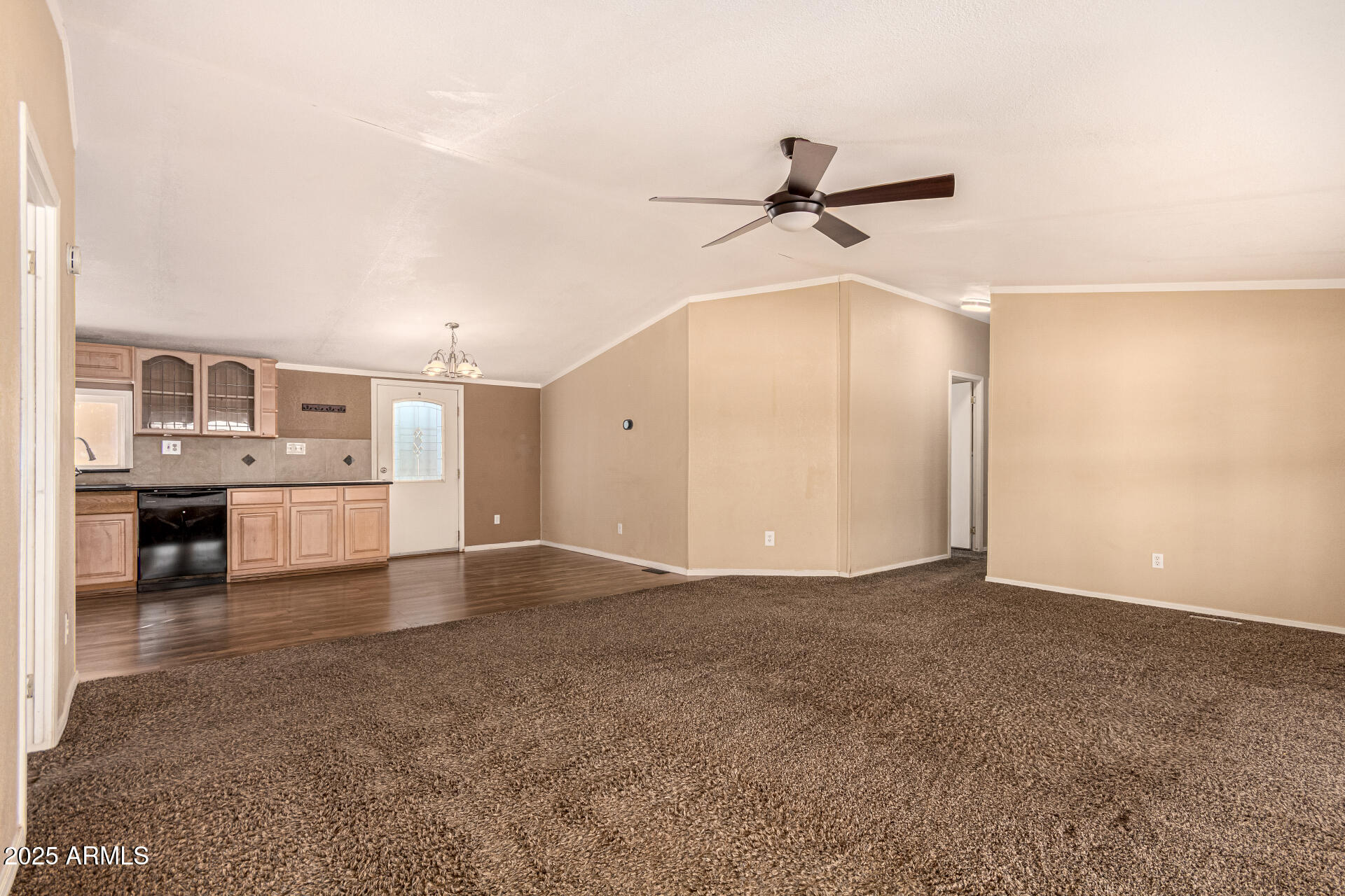 21137 W DOVE VALLEY Road, Wittmann