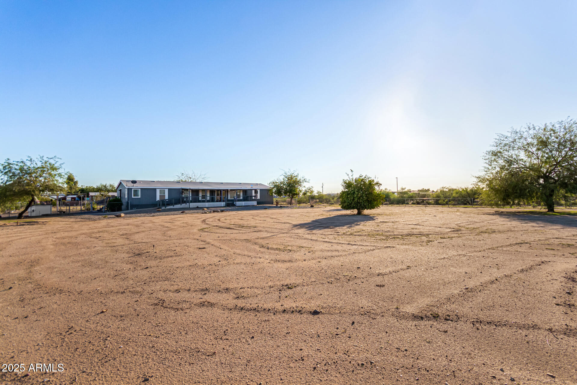 21137 W DOVE VALLEY Road, Wittmann