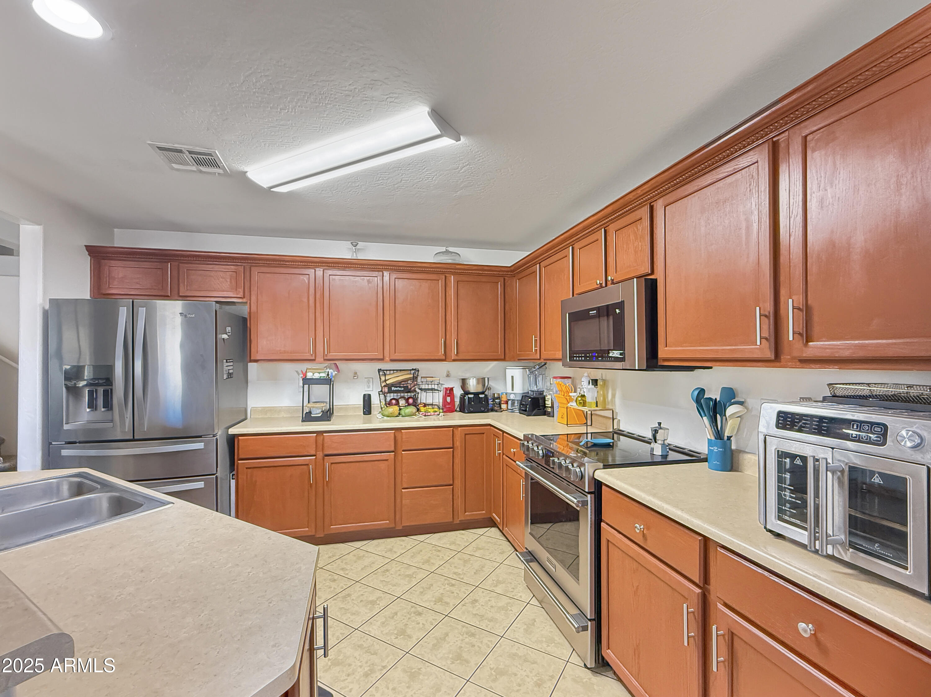22248 W SHADOW Drive