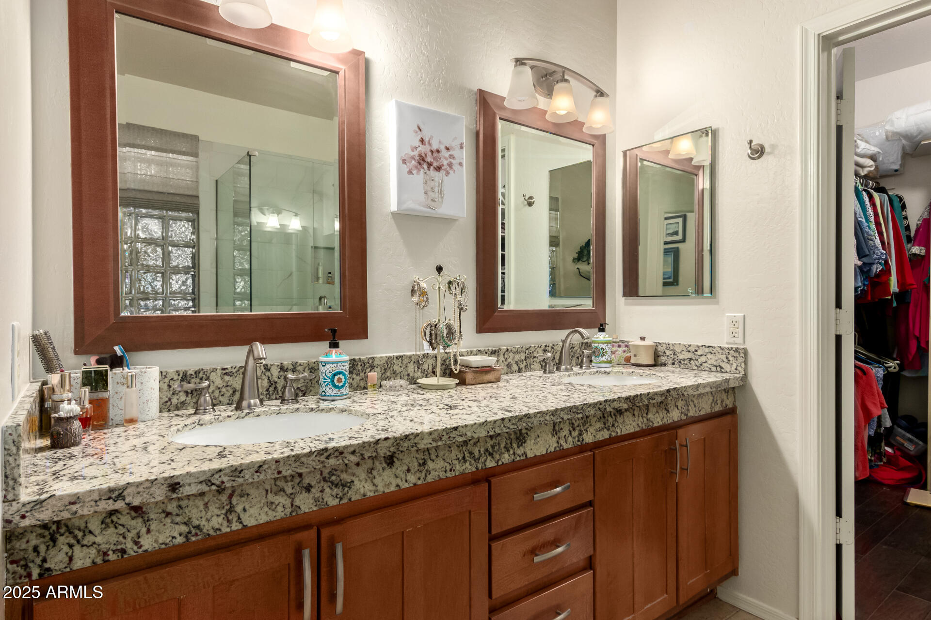 18535 W MCNEIL Street