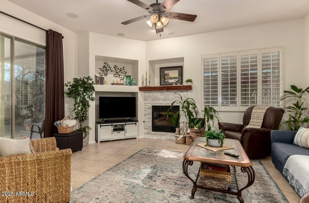 18535 W MCNEIL Street