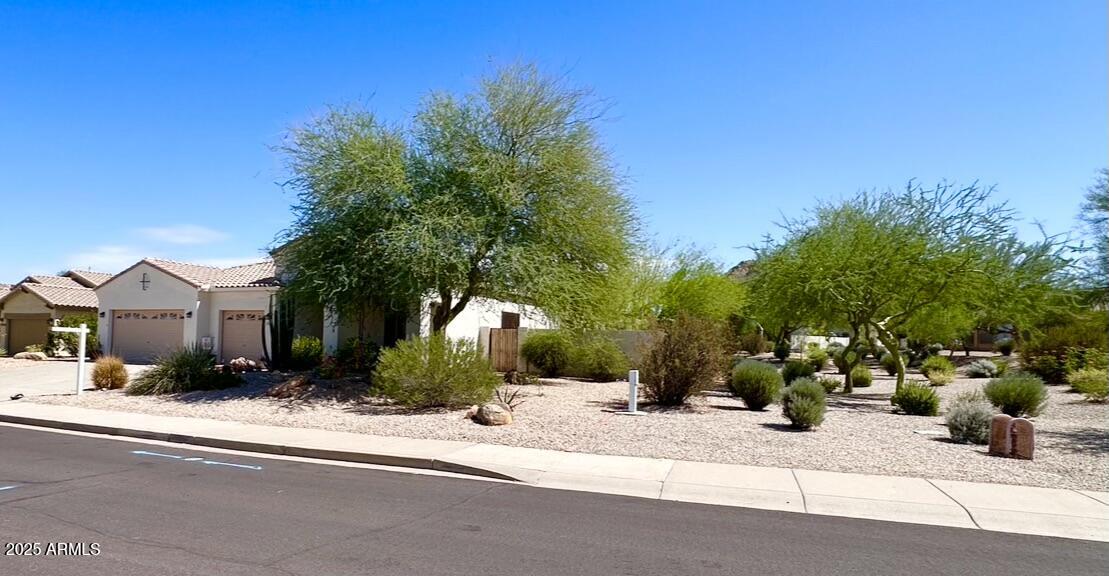 18535 W MCNEIL Street