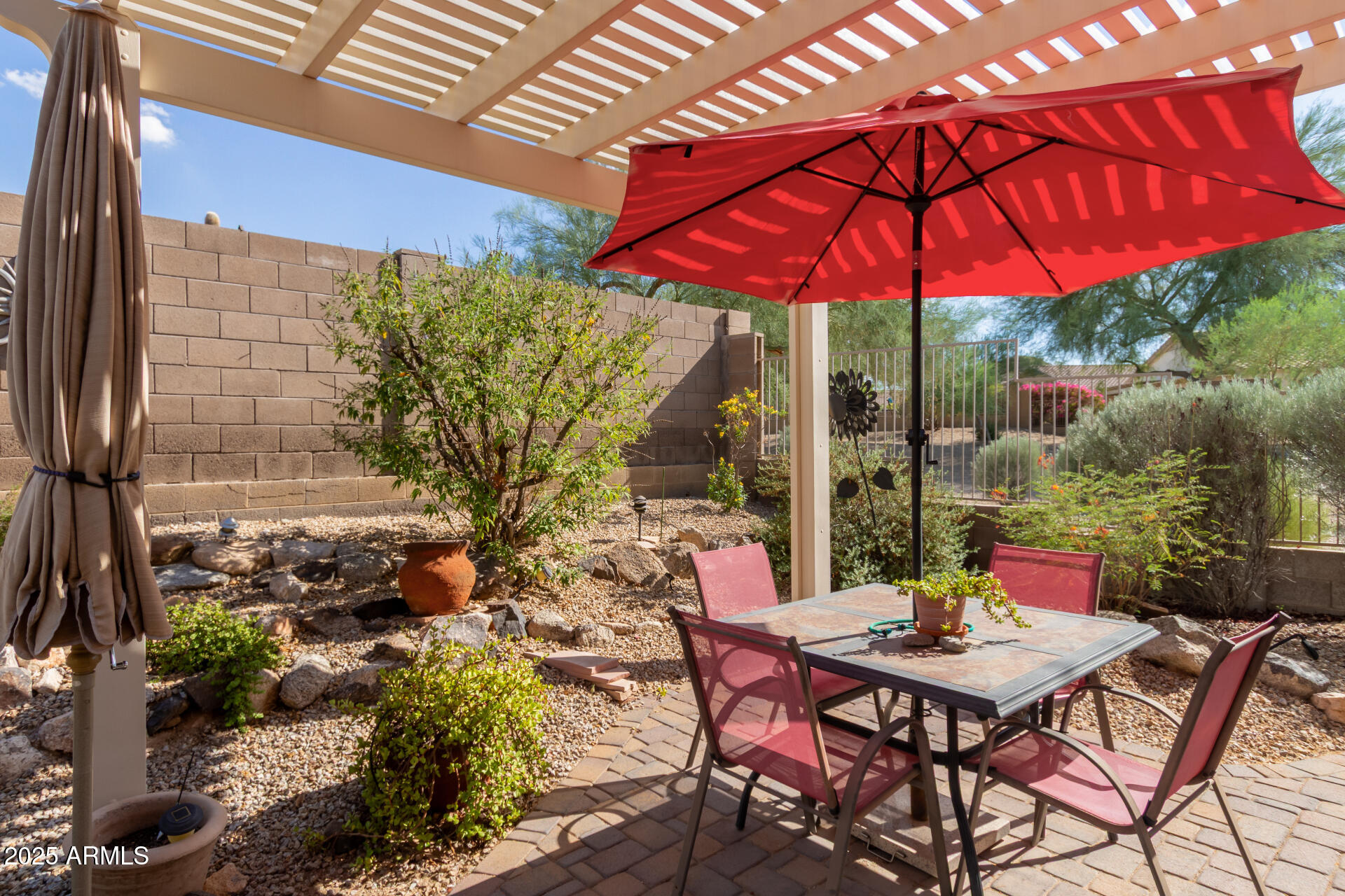 18535 W MCNEIL Street