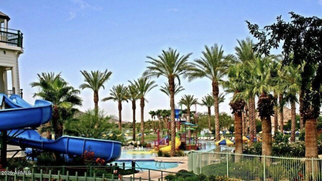 18535 W MCNEIL Street